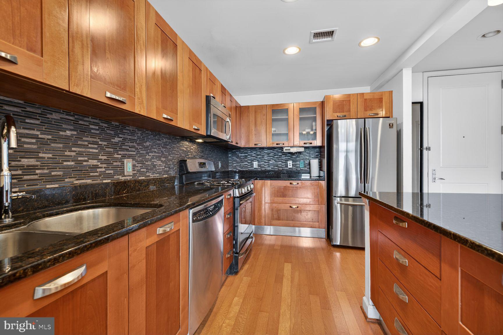 MIDTOWN BETHESDA NORTH - Residential