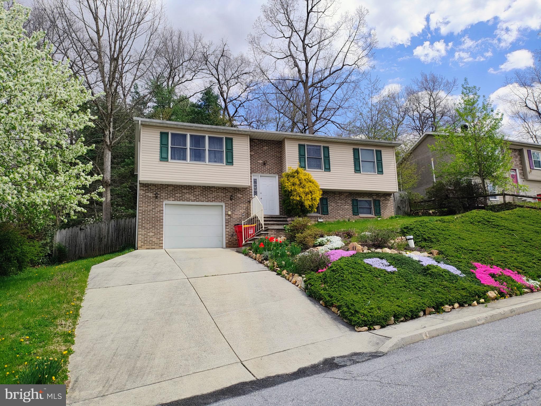 LIBERTY WOODS - Residential