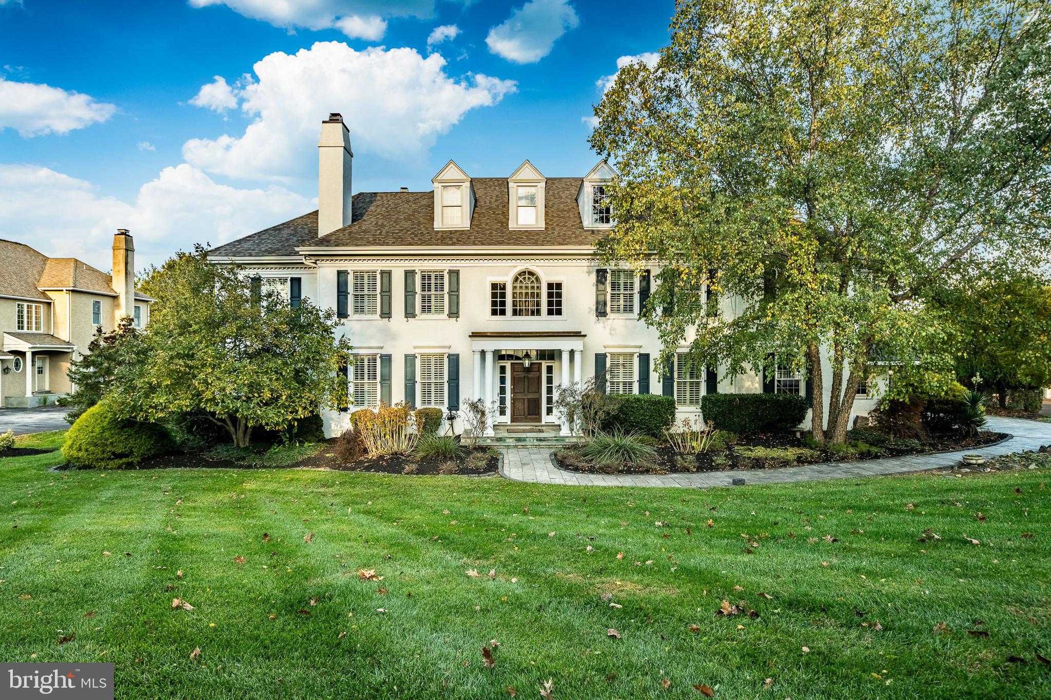 WHITEGATE - Residential