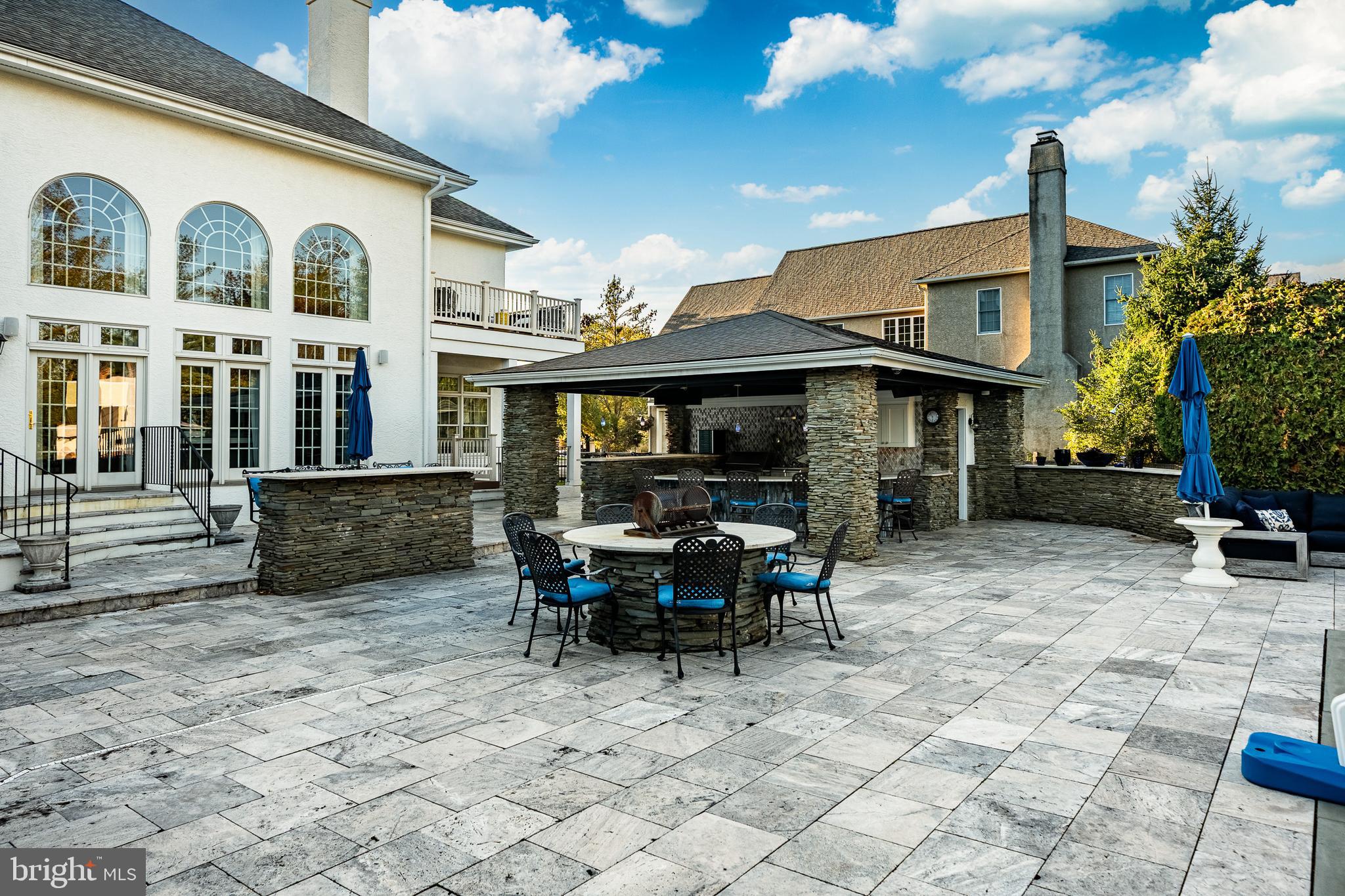 WHITEGATE - Residential