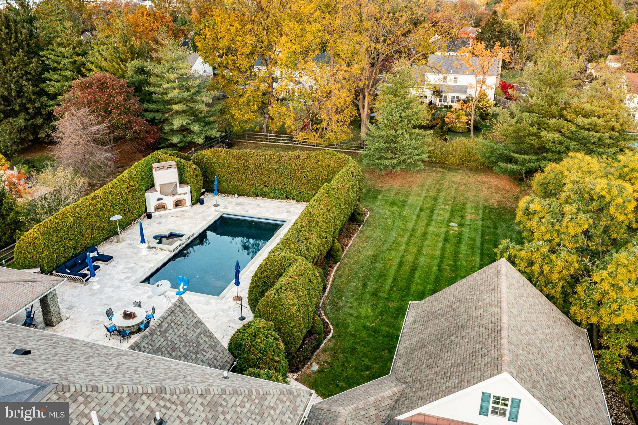 WHITEGATE - Residential