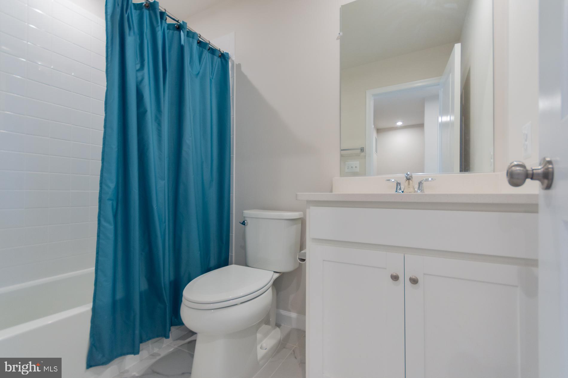 PRESIDENTS POINTE - Residential