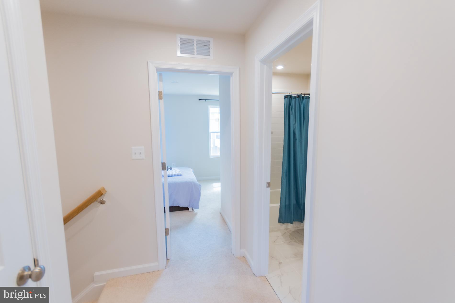 PRESIDENTS POINTE - Residential