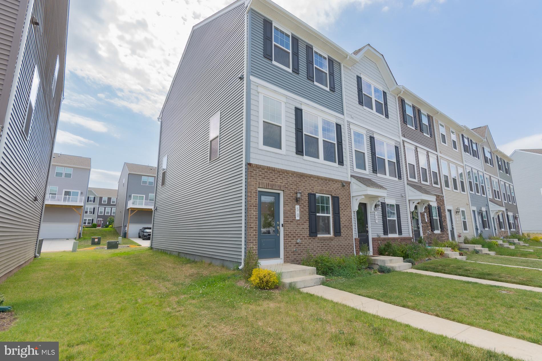 PRESIDENTS POINTE - Residential