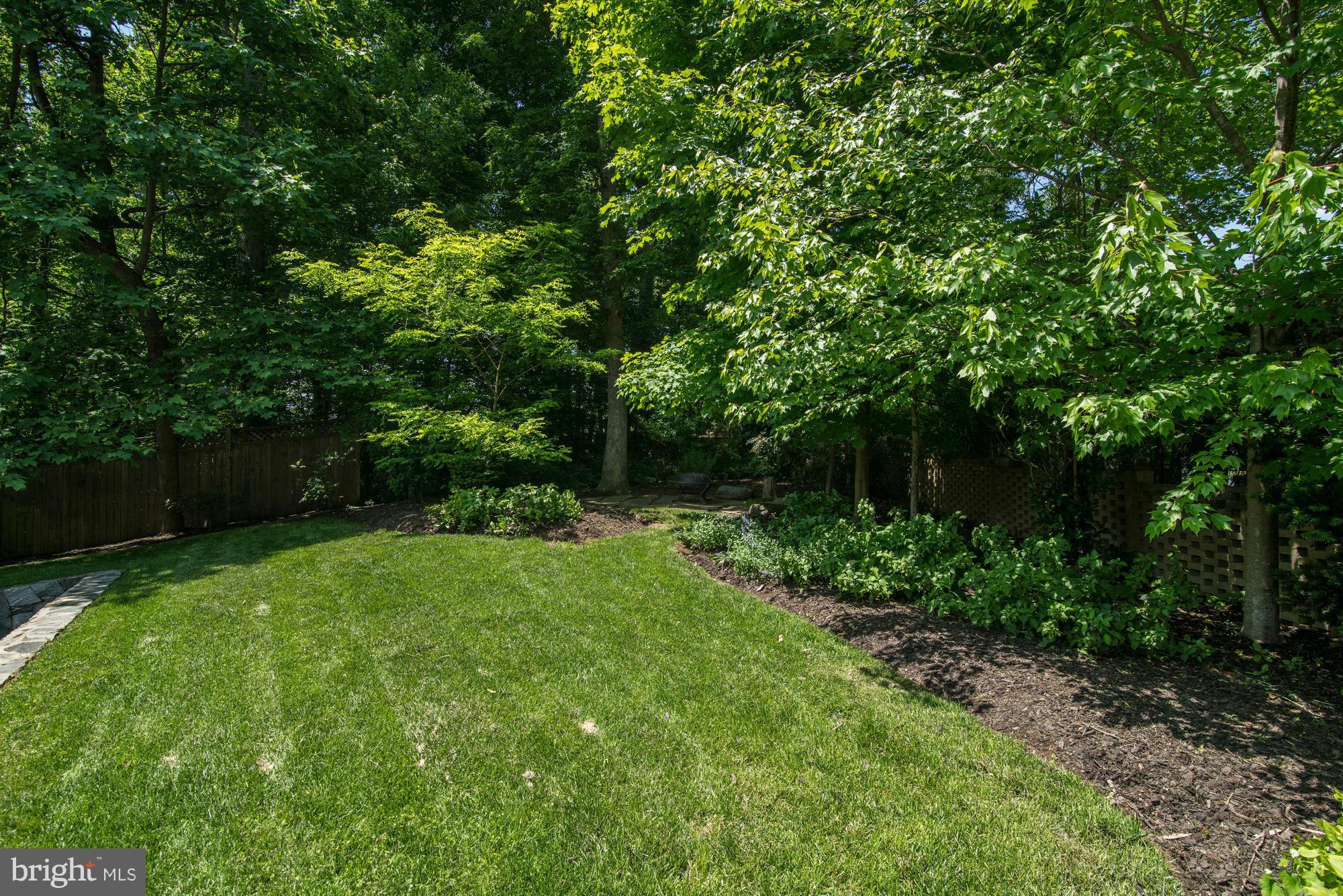 BROYHILL HILLS - Residential