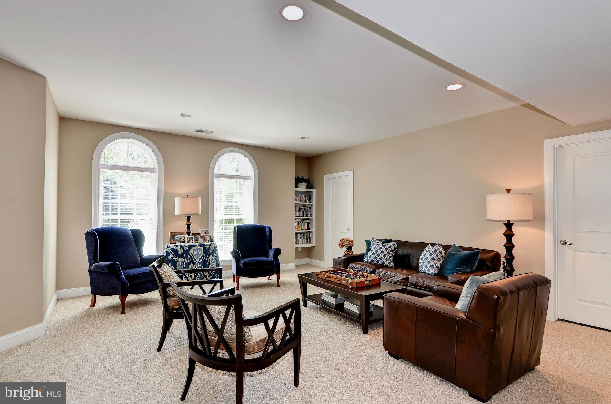 BROYHILL HILLS - Residential