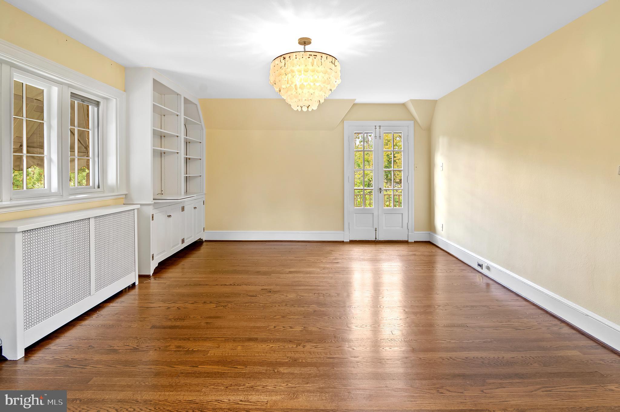 DUMBARTON - Residential Lease
