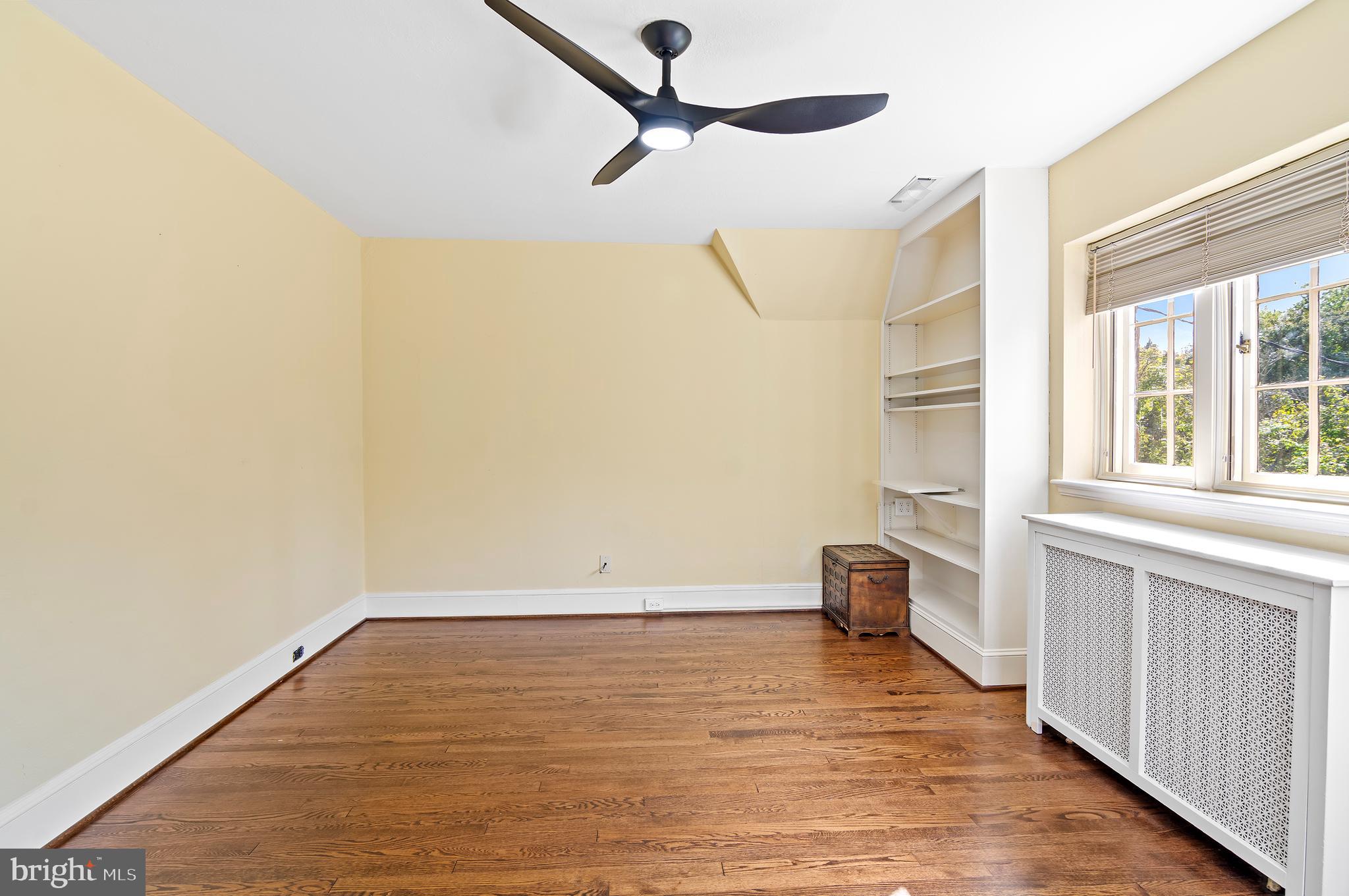 DUMBARTON - Residential Lease