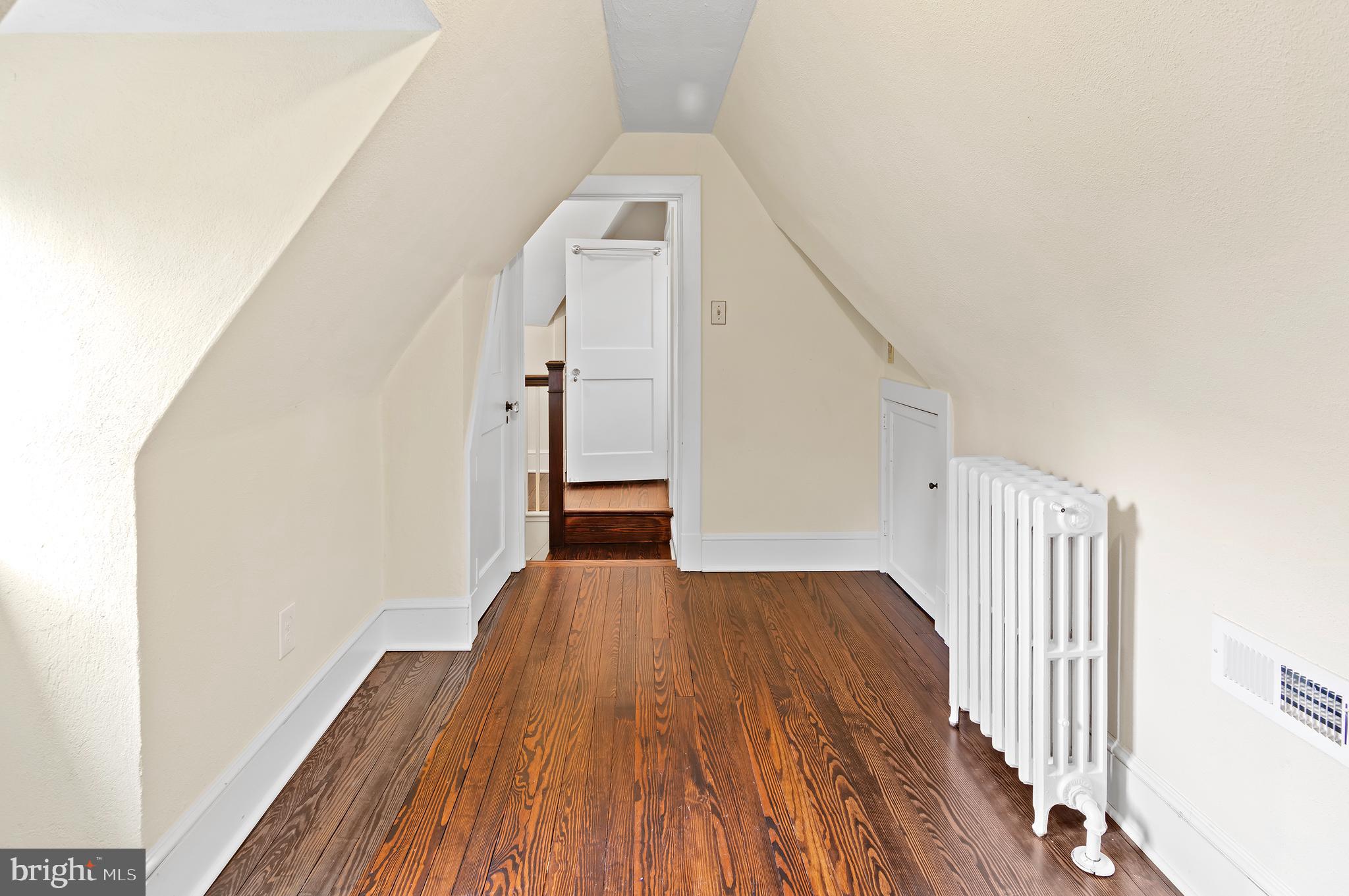 DUMBARTON - Residential Lease