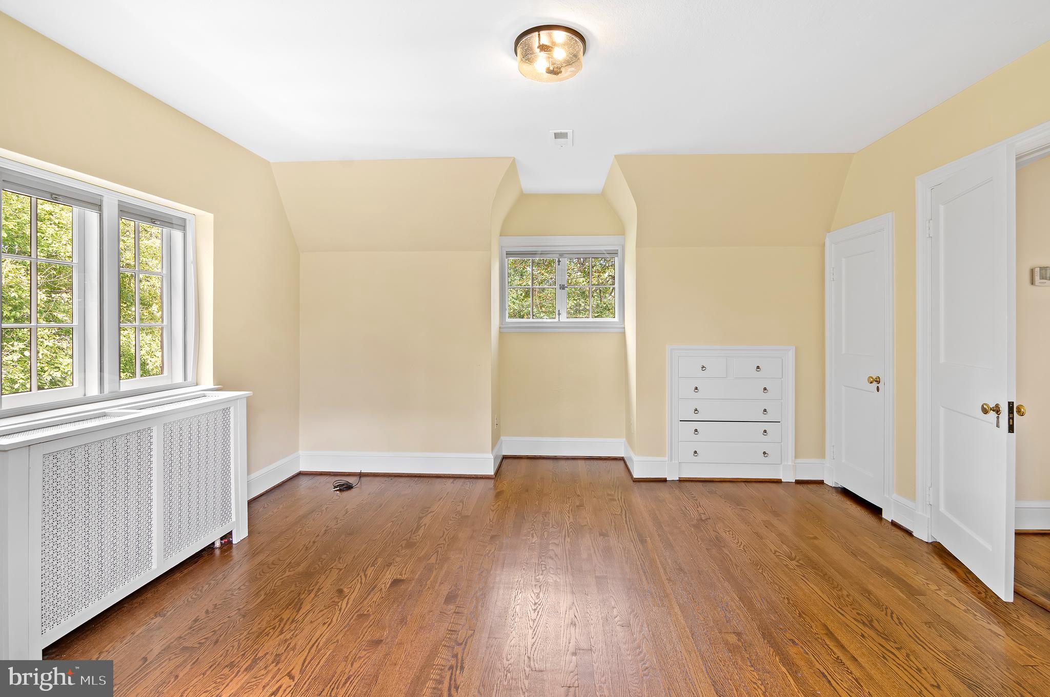 DUMBARTON - Residential Lease
