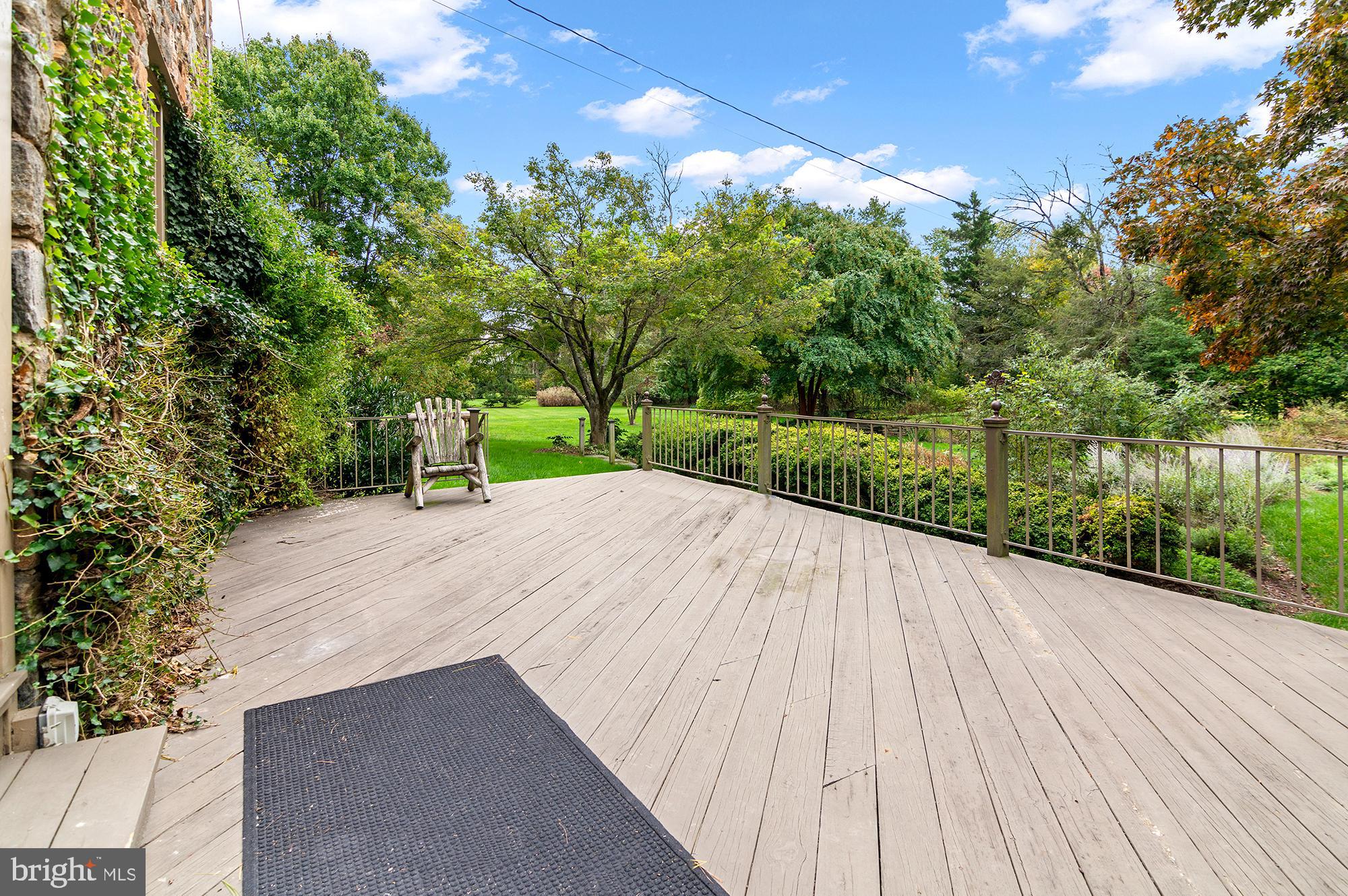 DUMBARTON - Residential Lease