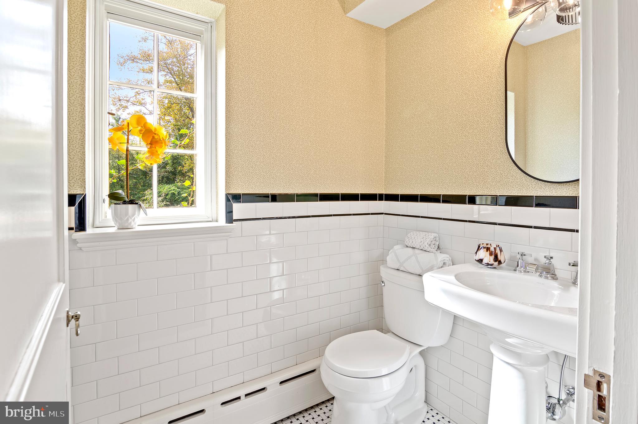 DUMBARTON - Residential Lease