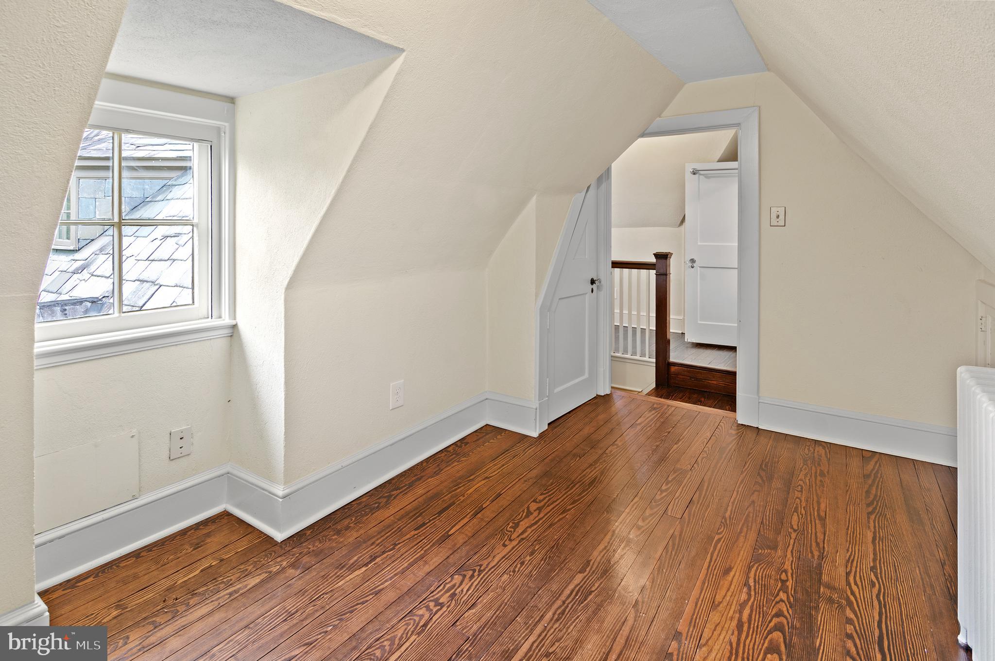 DUMBARTON - Residential Lease