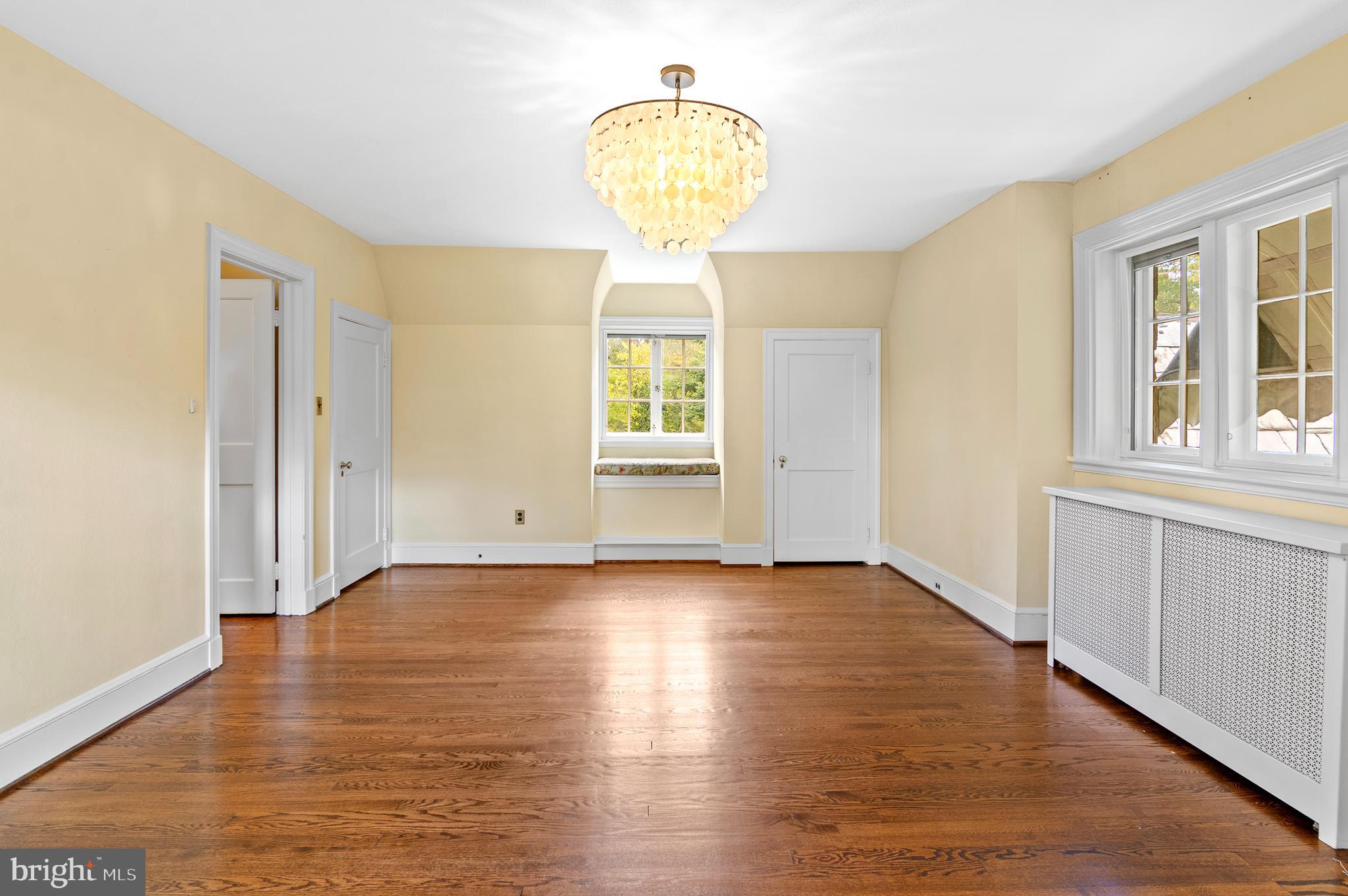 DUMBARTON - Residential Lease