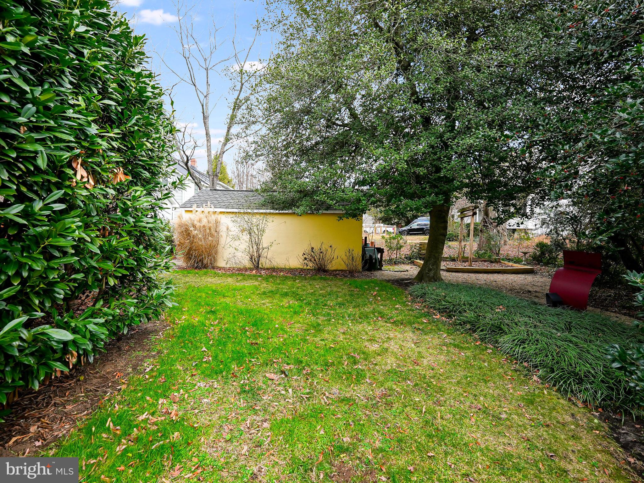 BARCROFT - Residential