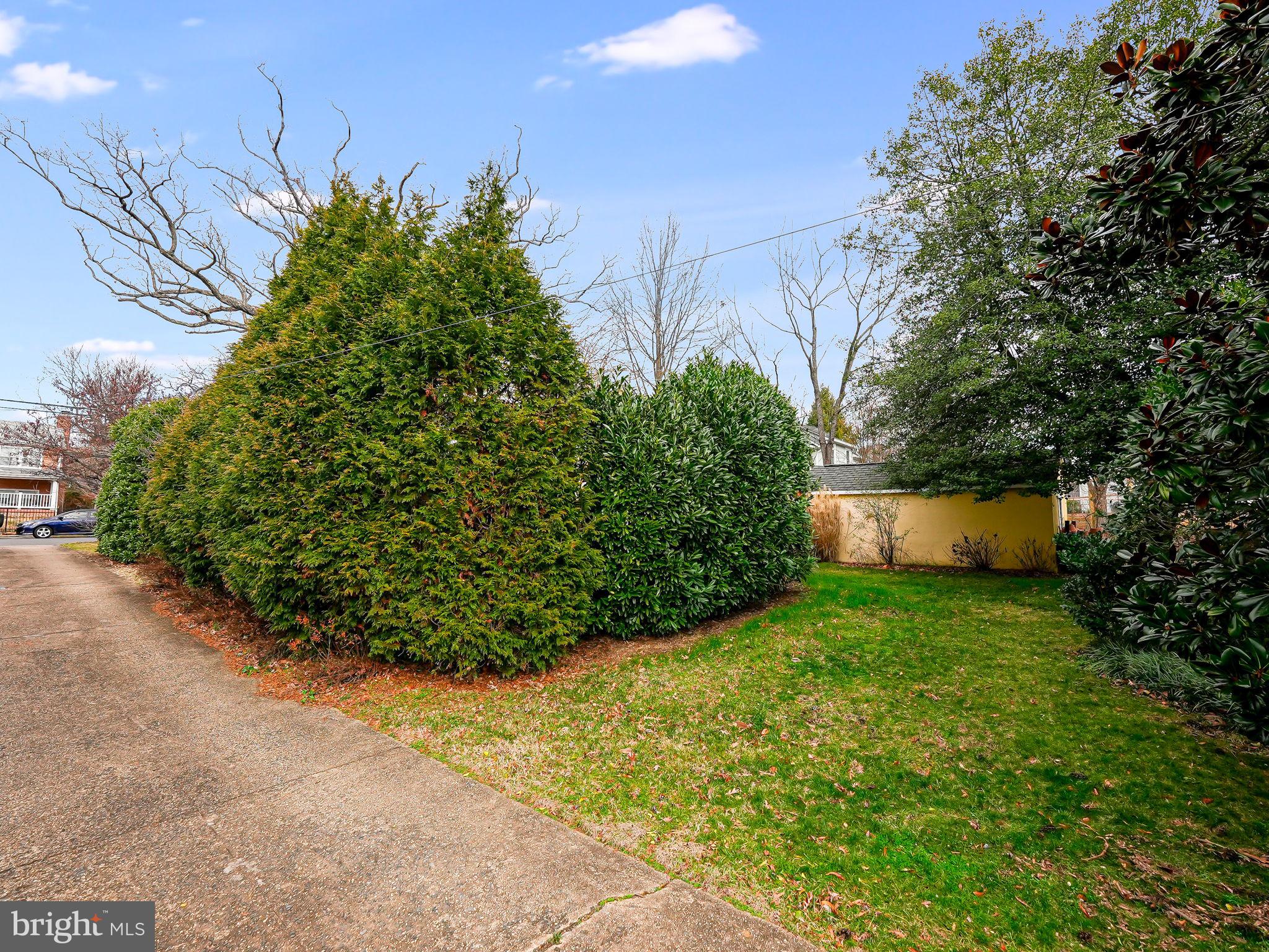 BARCROFT - Residential