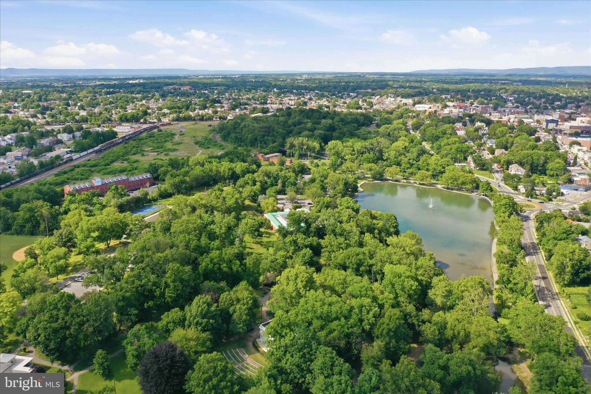 HAGERSTOWN - Residential