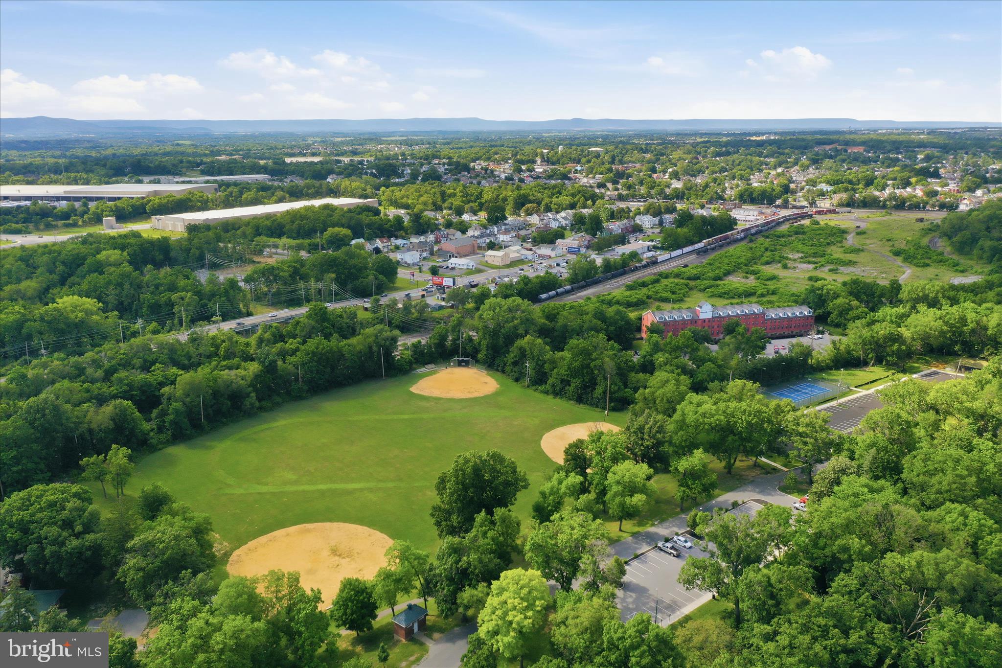 HAGERSTOWN - Residential