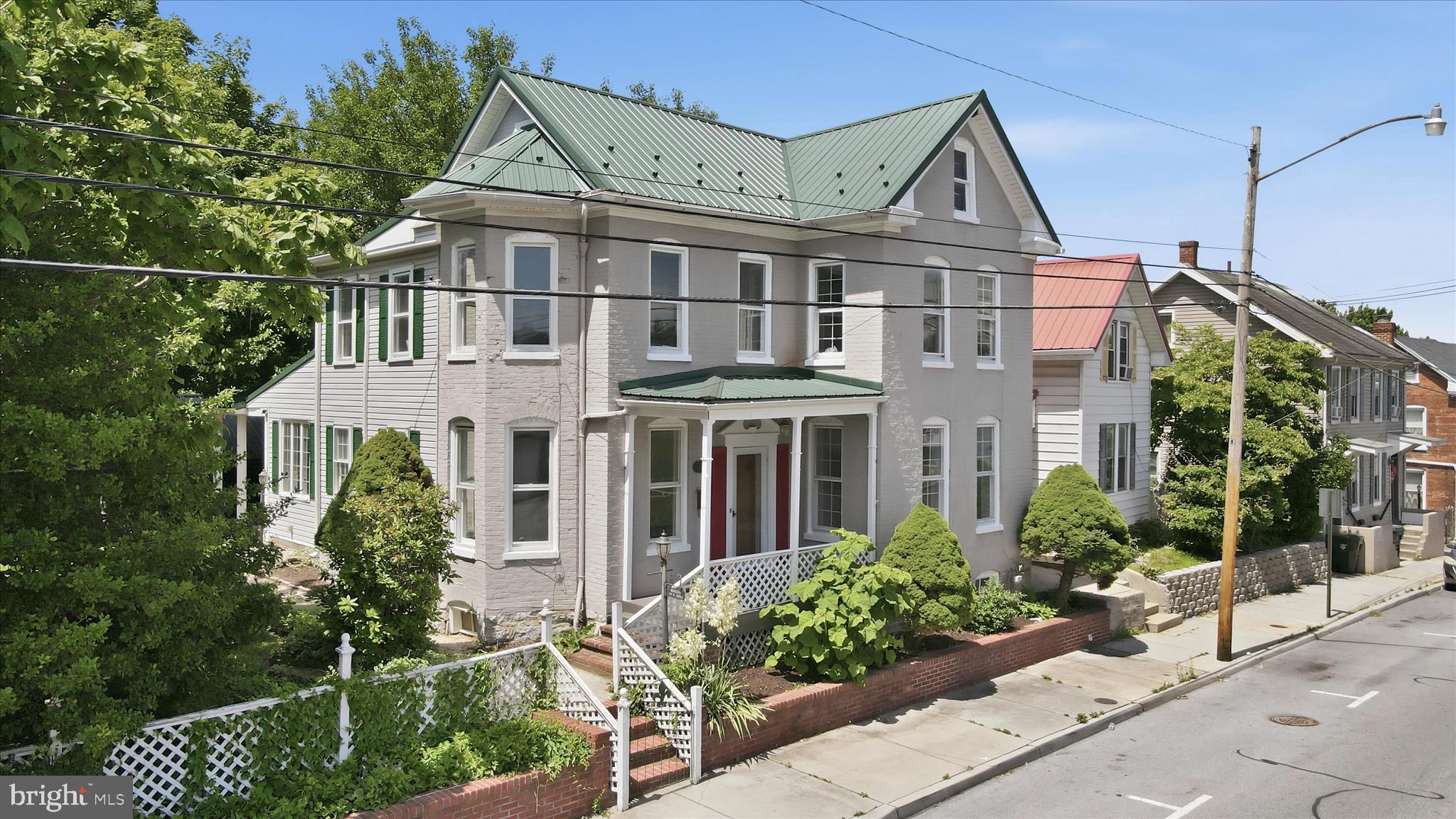 HAGERSTOWN - Residential