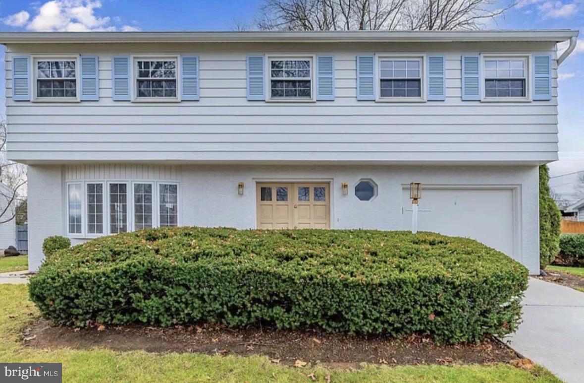 CEDAR CLIFF MANOR - Residential