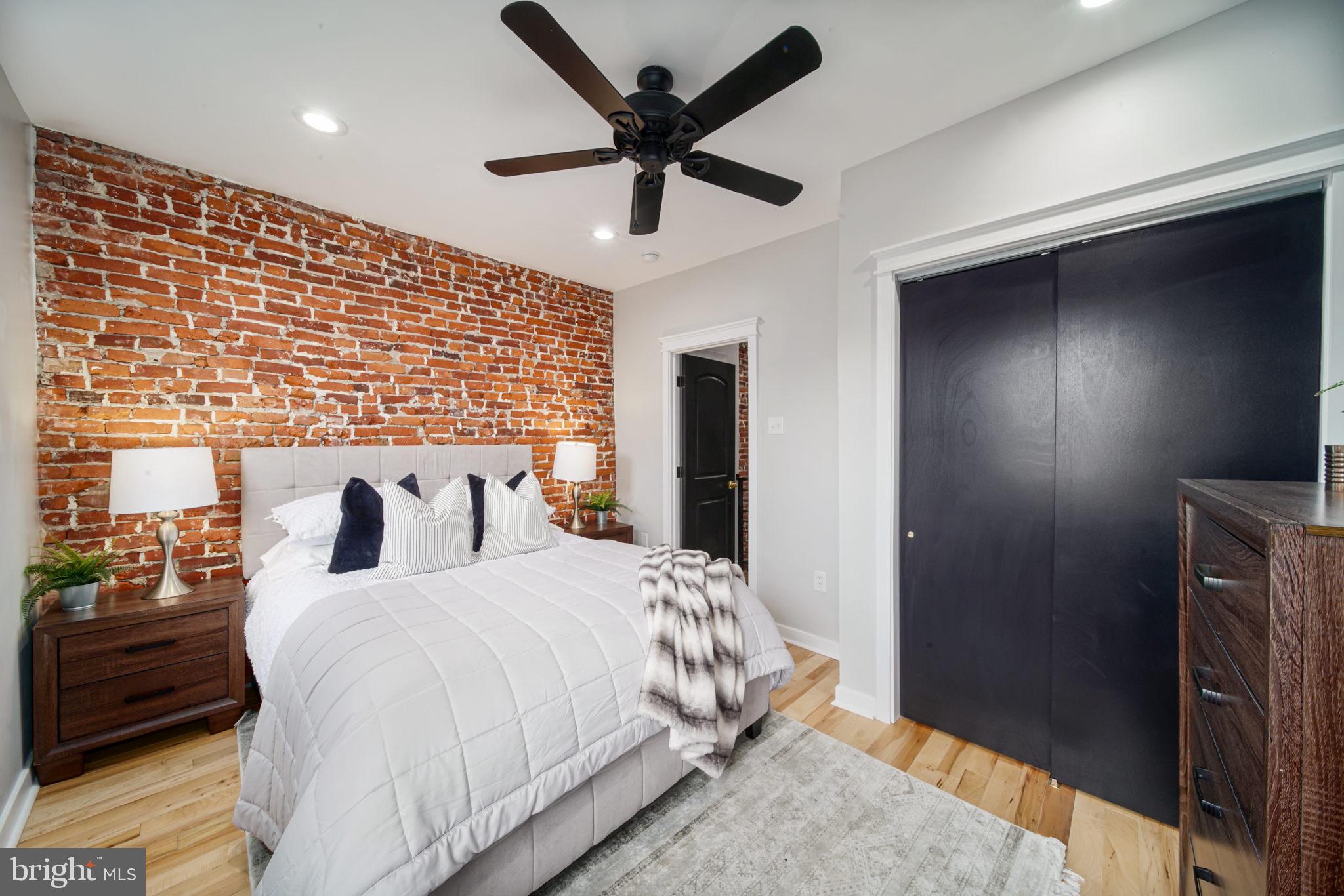 WHITMAN - Residential