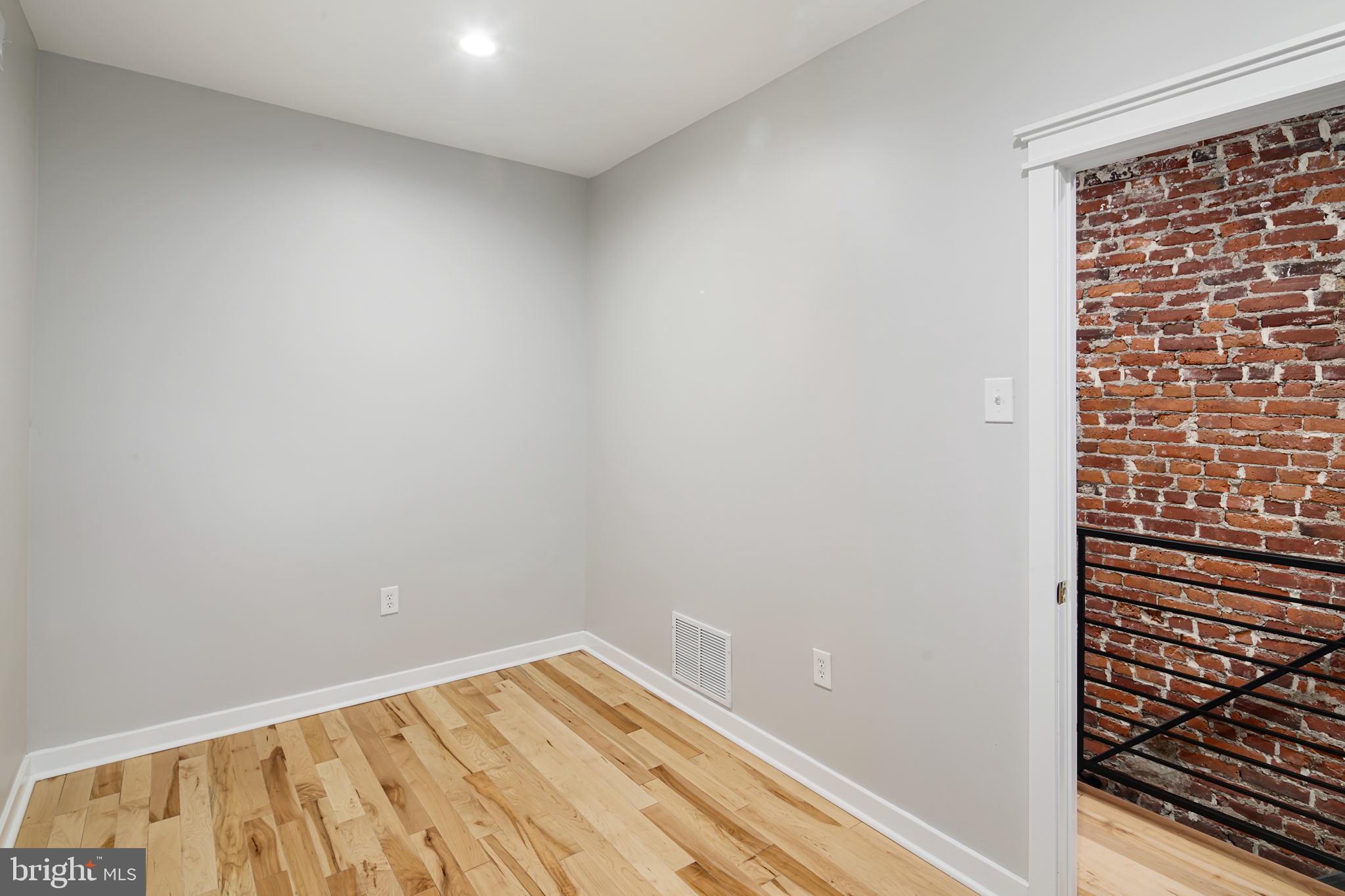WHITMAN - Residential