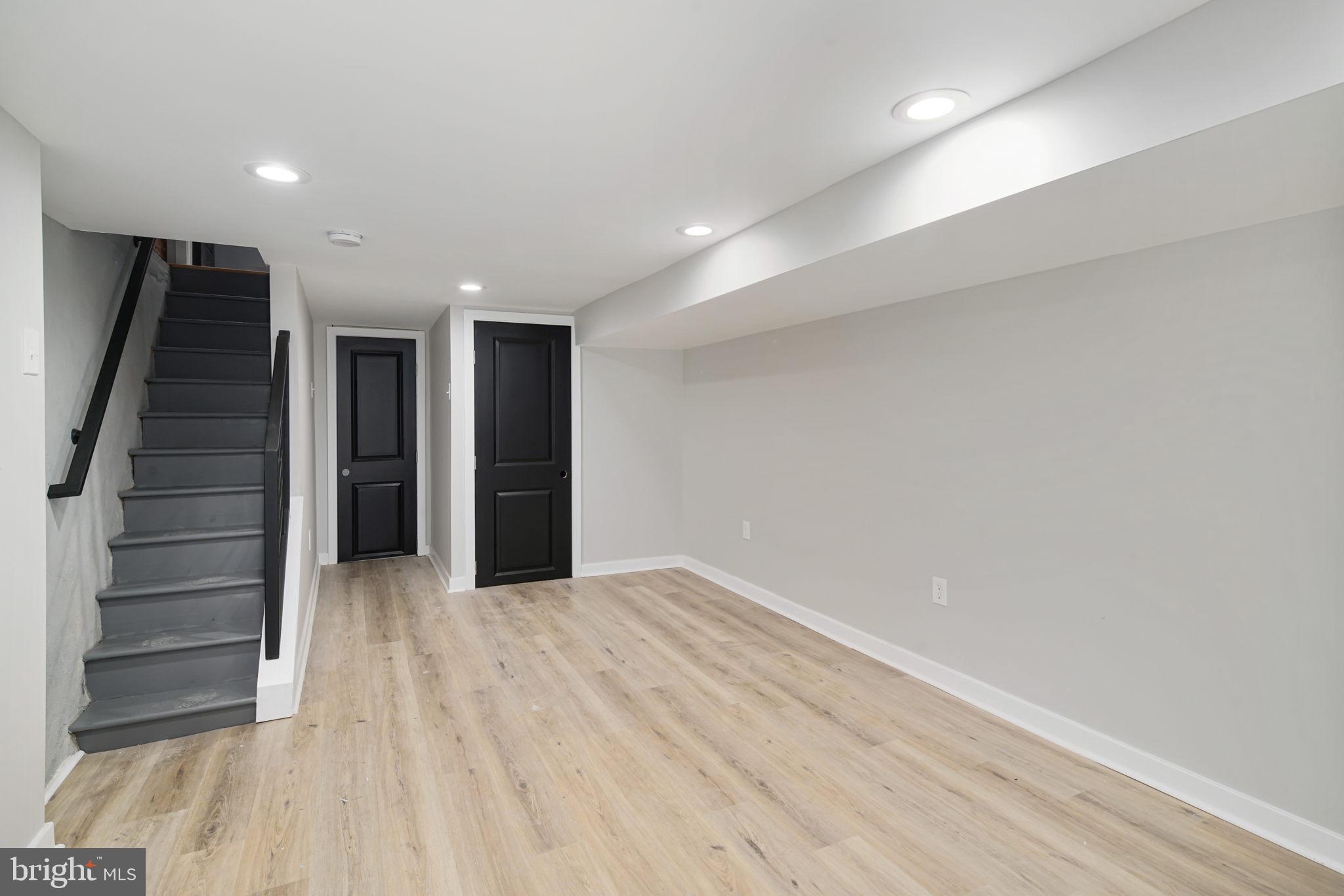 WHITMAN - Residential