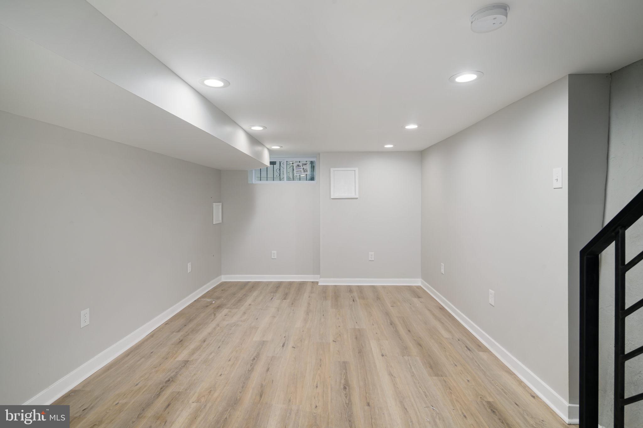WHITMAN - Residential