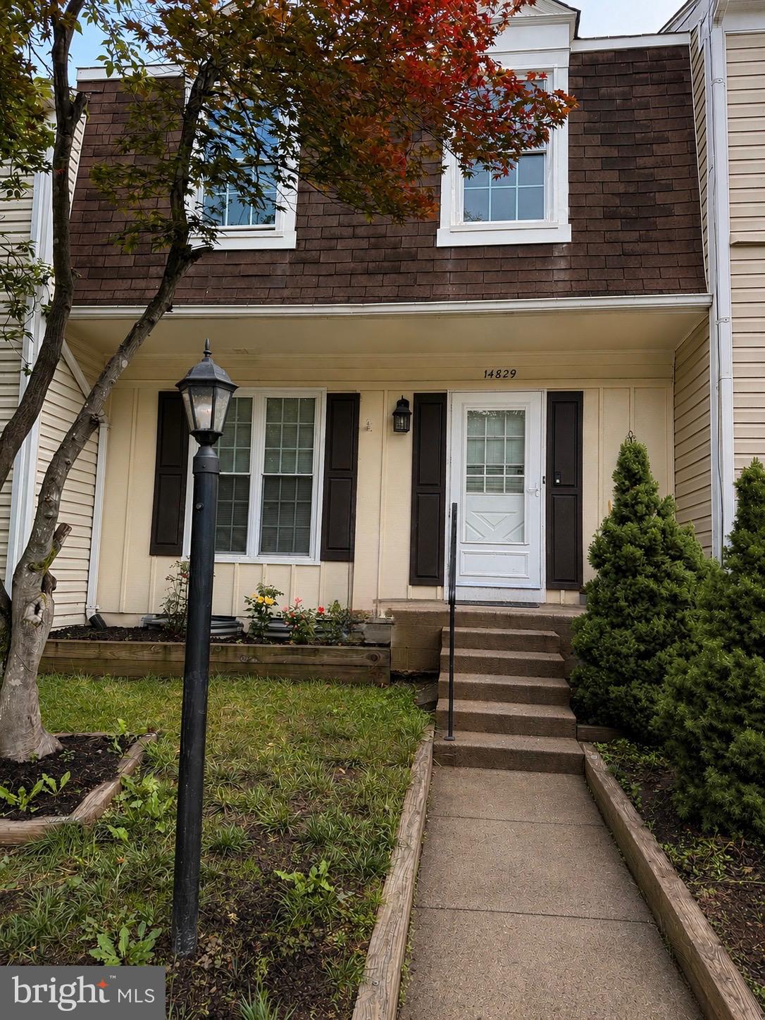 LONDON TOWNE - Residential