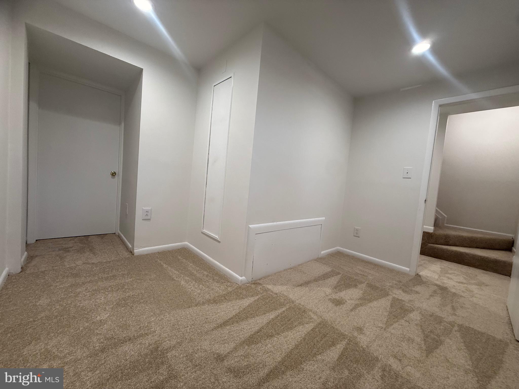 LONDON TOWNE - Residential