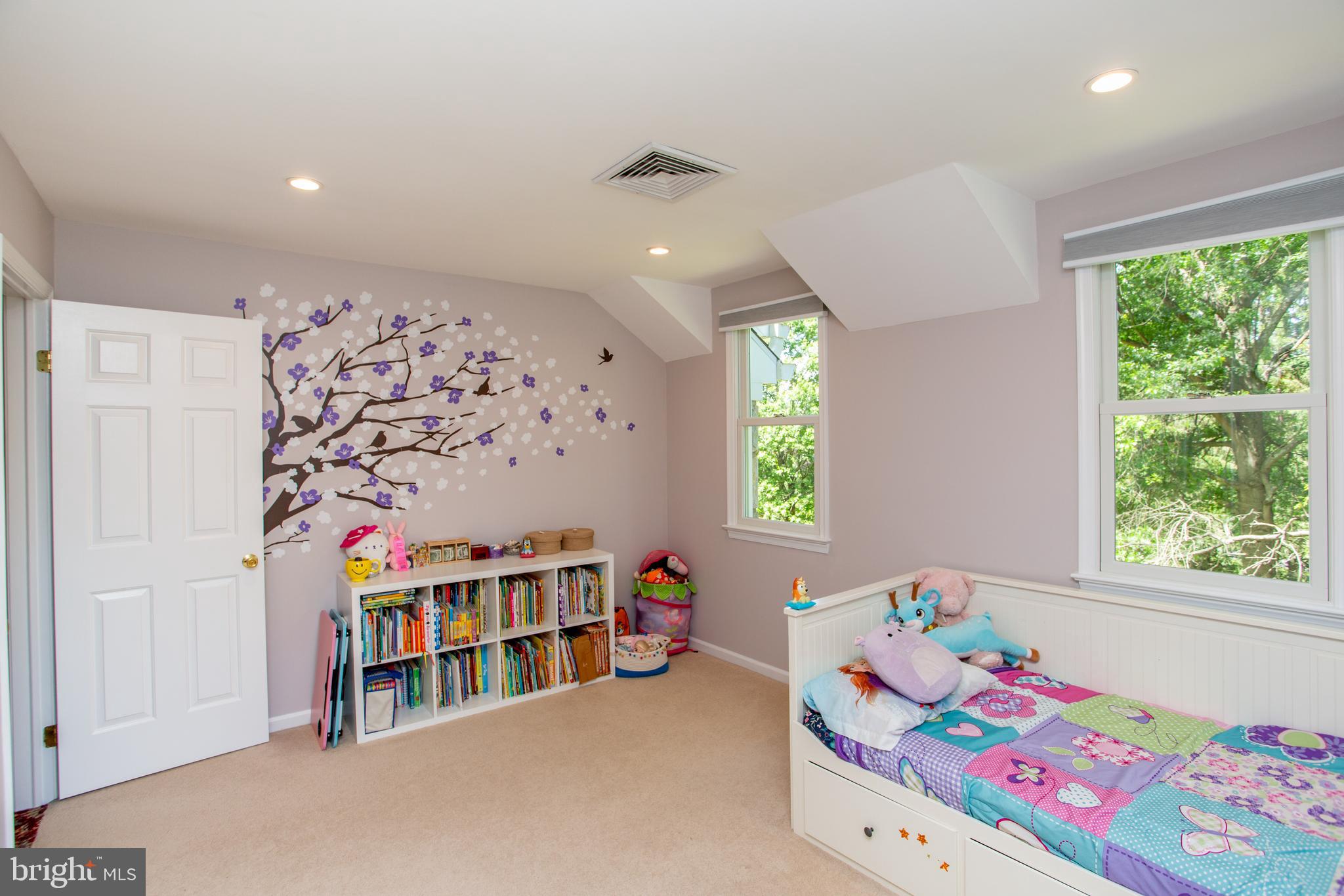 SOLEBURY FARMS EST - Residential