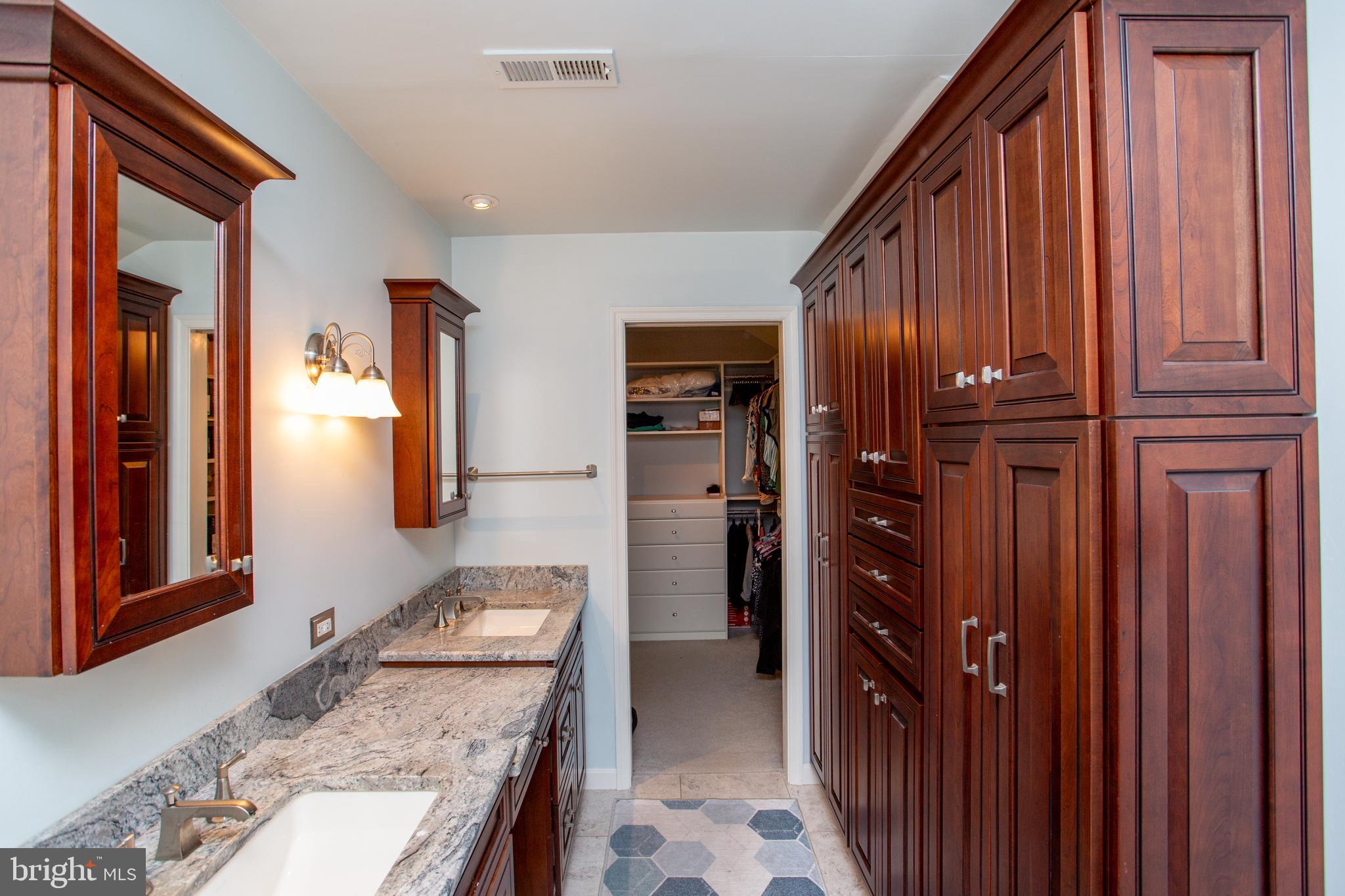 SOLEBURY FARMS EST - Residential
