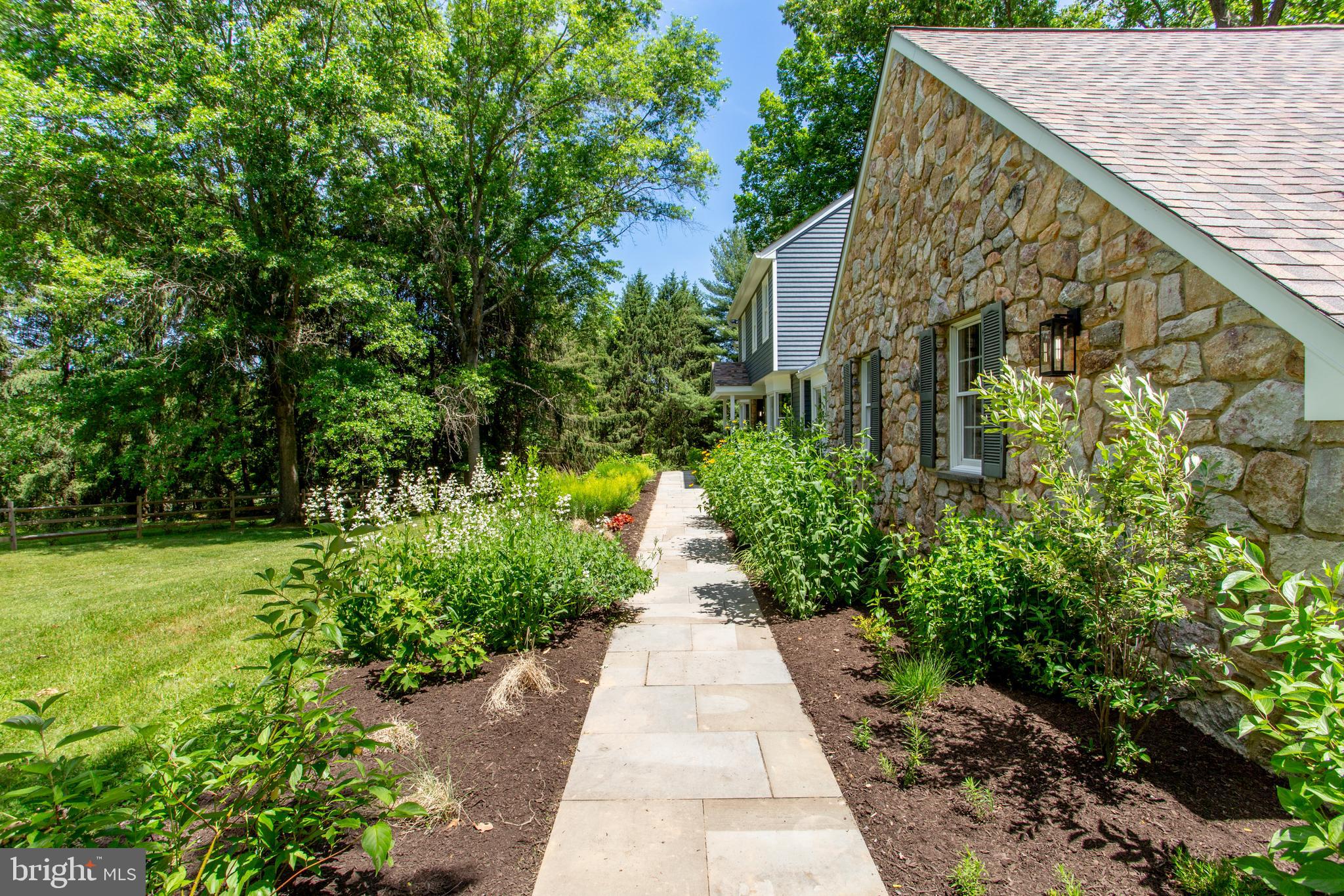 SOLEBURY FARMS EST - Residential