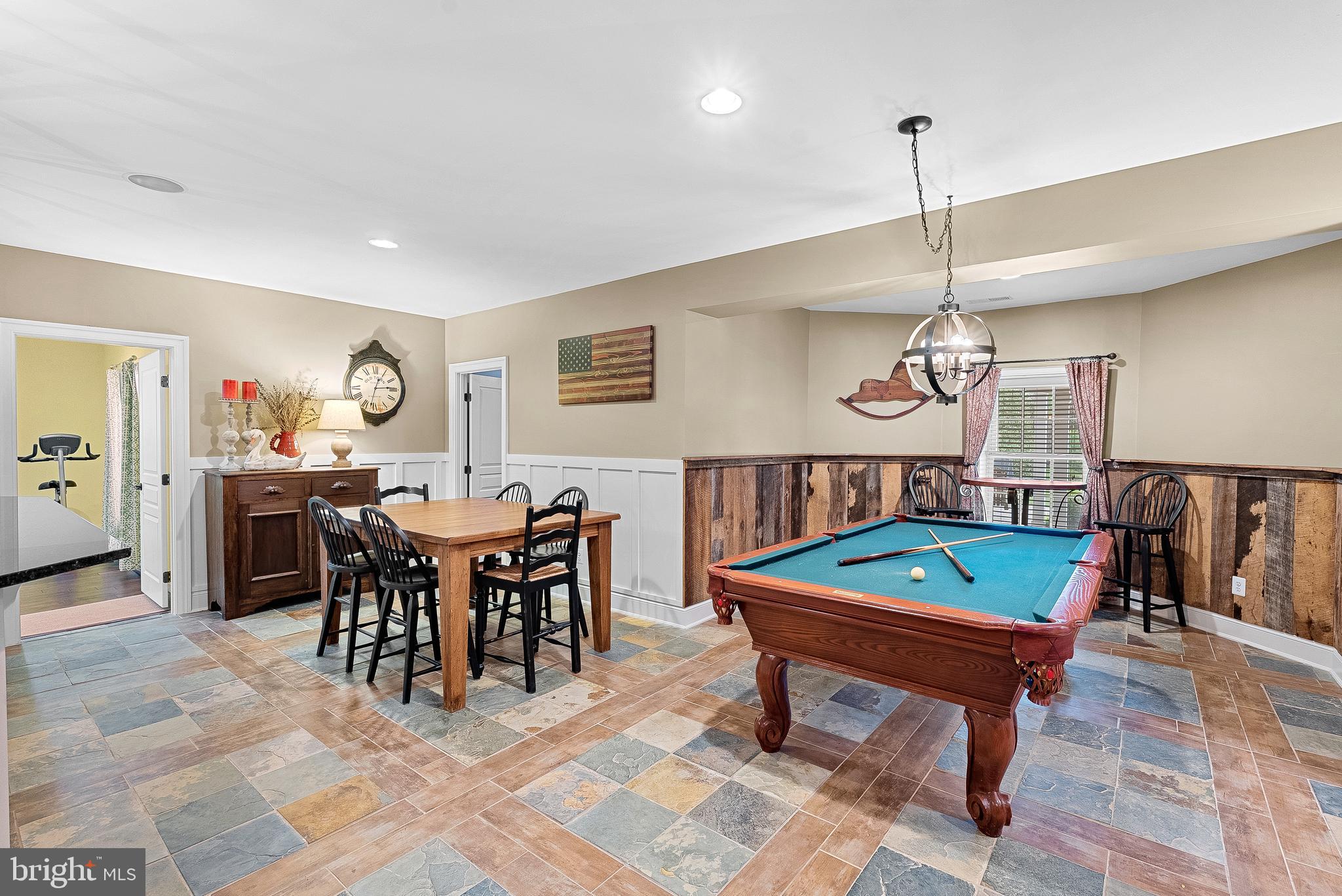 LONG ACRES - Residential