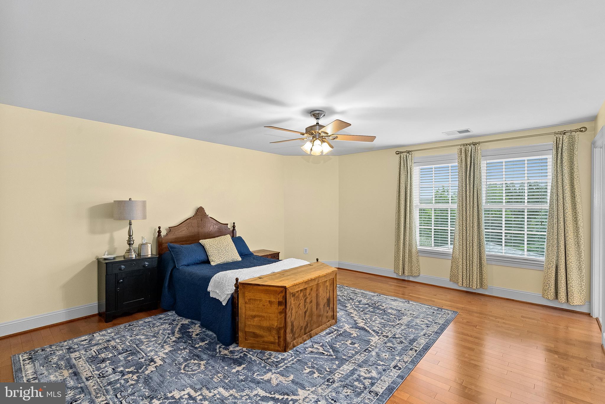 LONG ACRES - Residential