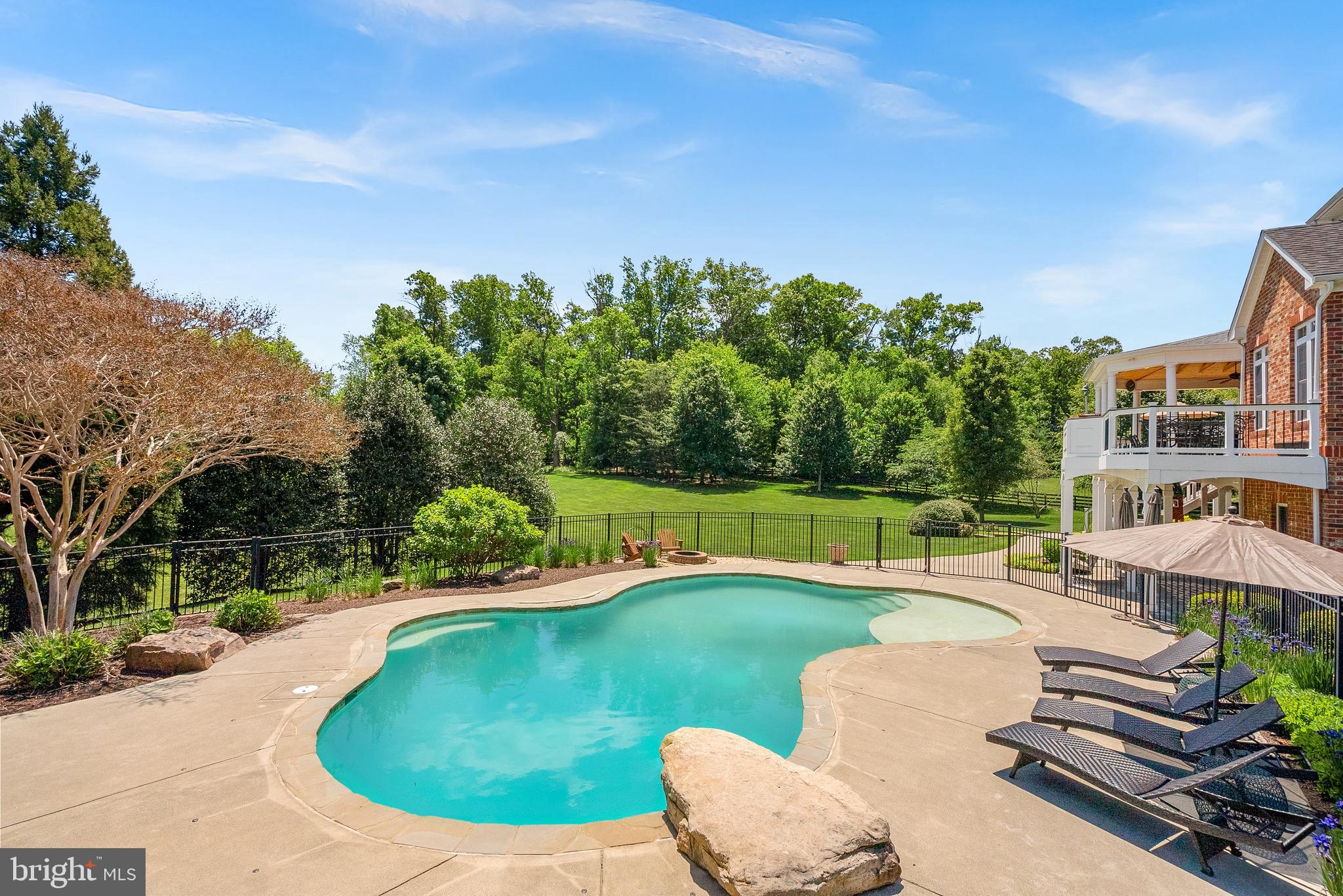 LONG ACRES - Residential