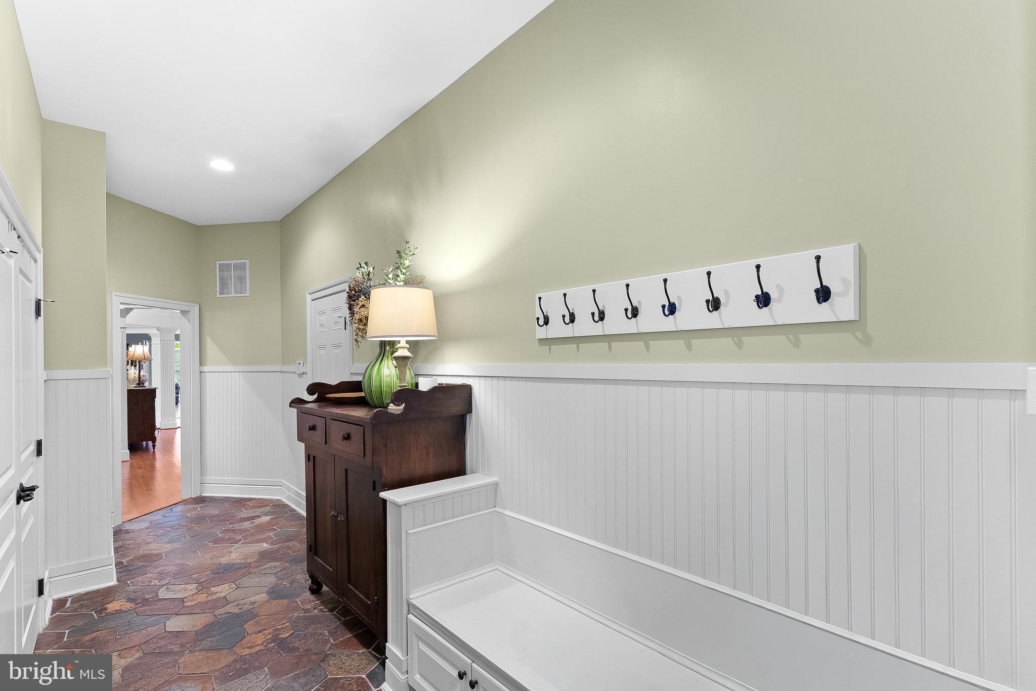 LONG ACRES - Residential