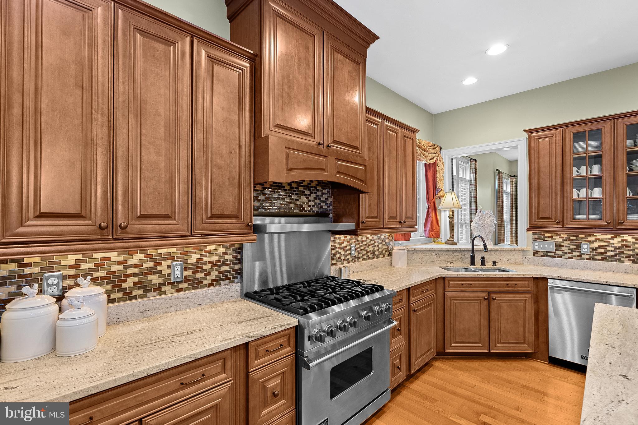 LONG ACRES - Residential