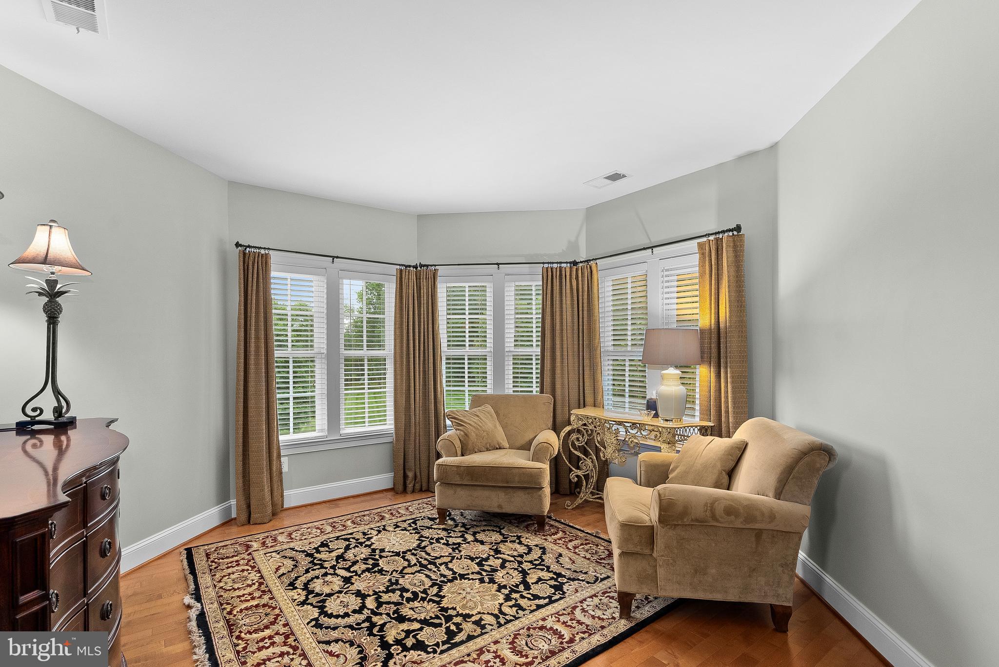 LONG ACRES - Residential