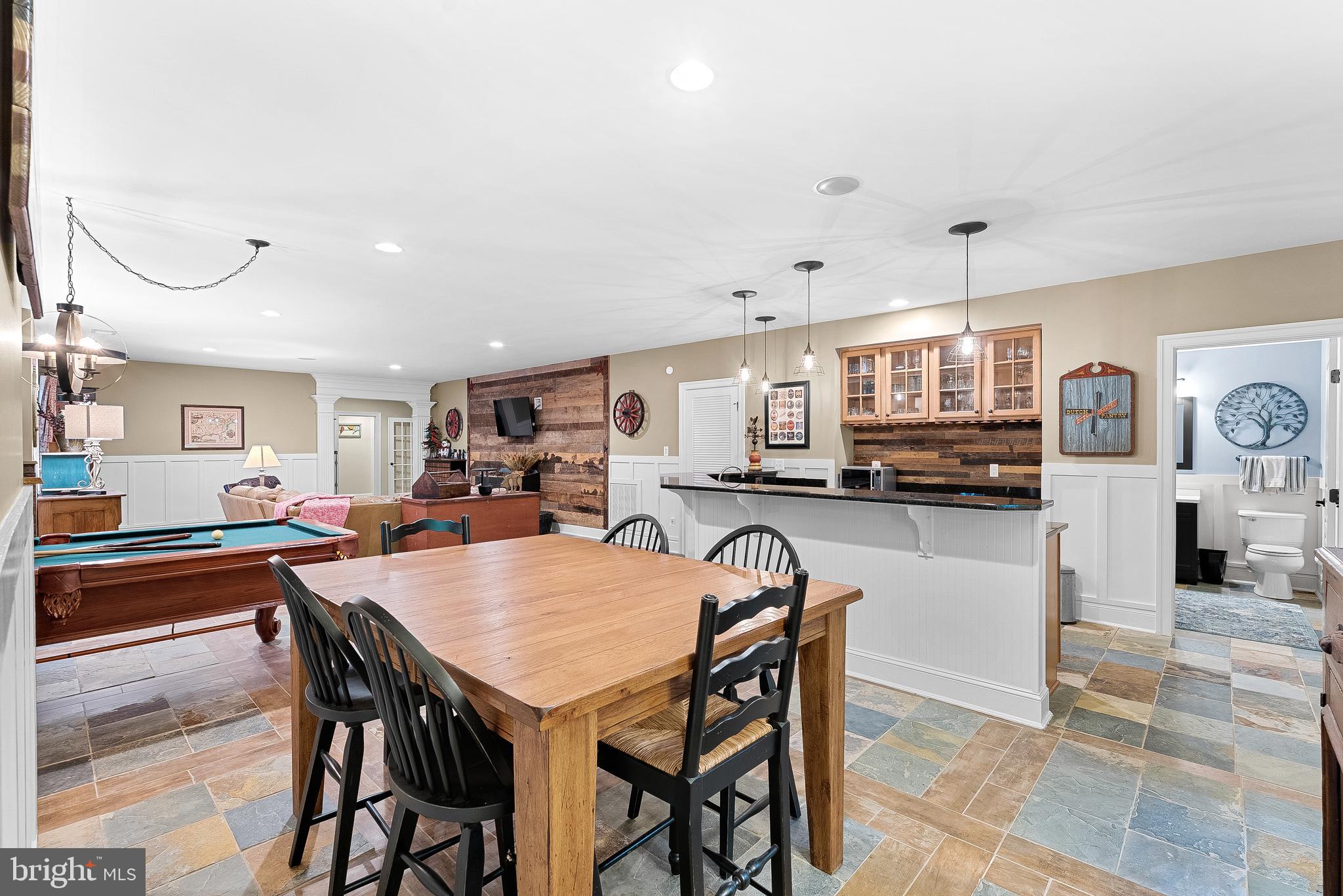 LONG ACRES - Residential