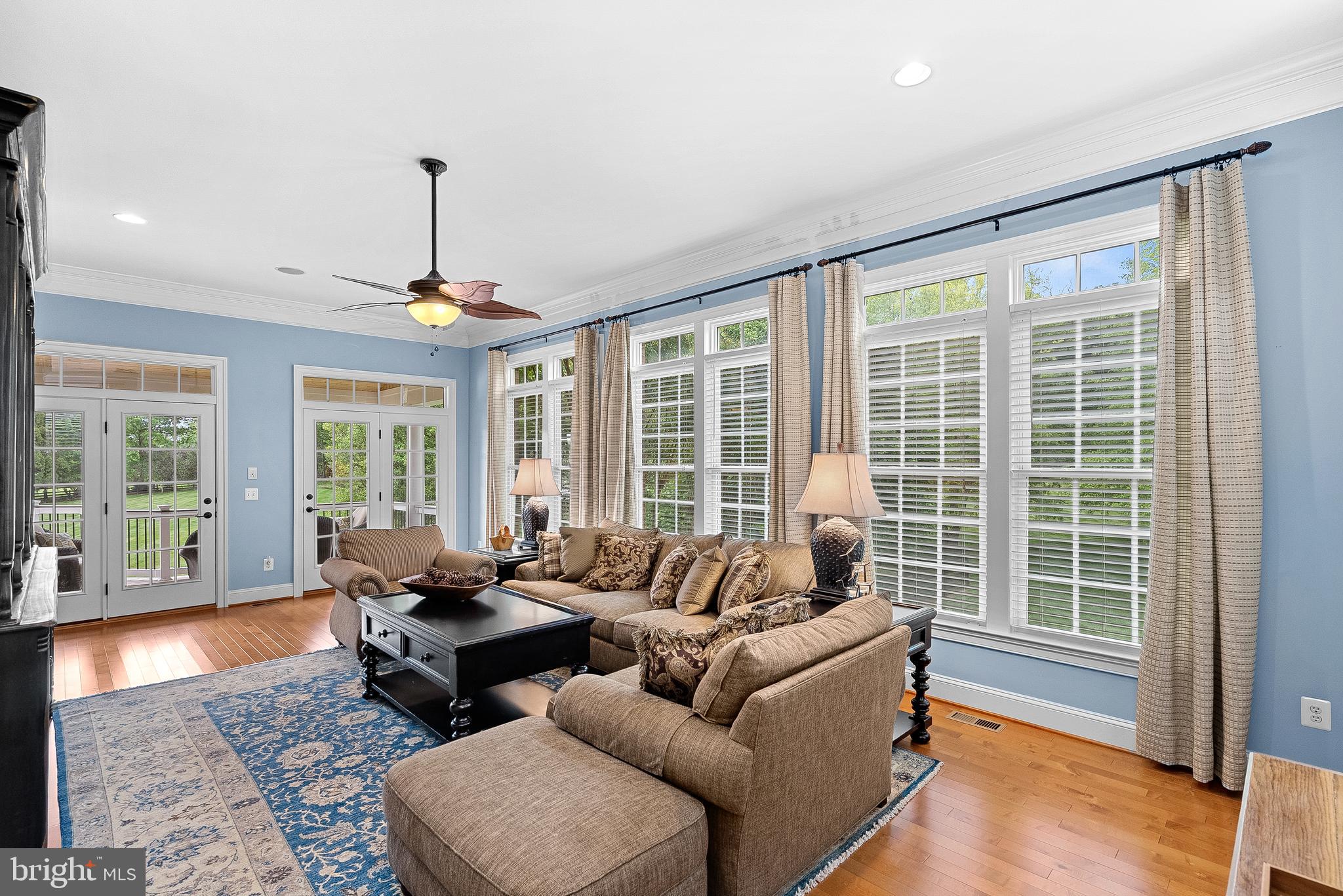 LONG ACRES - Residential