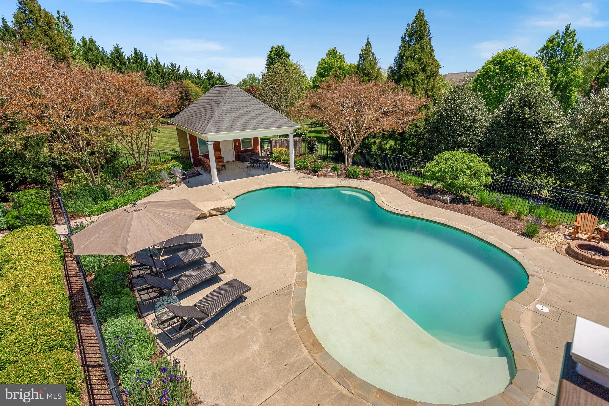 LONG ACRES - Residential