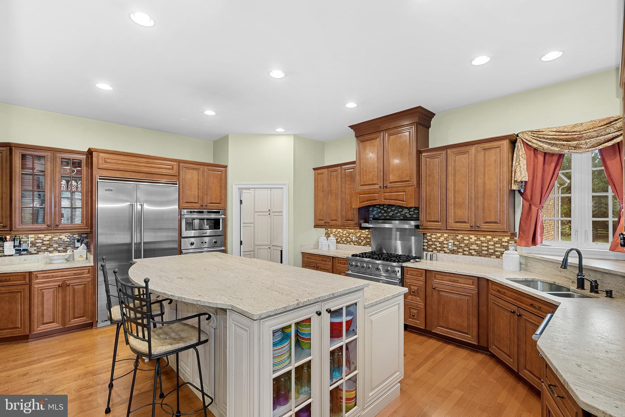 LONG ACRES - Residential