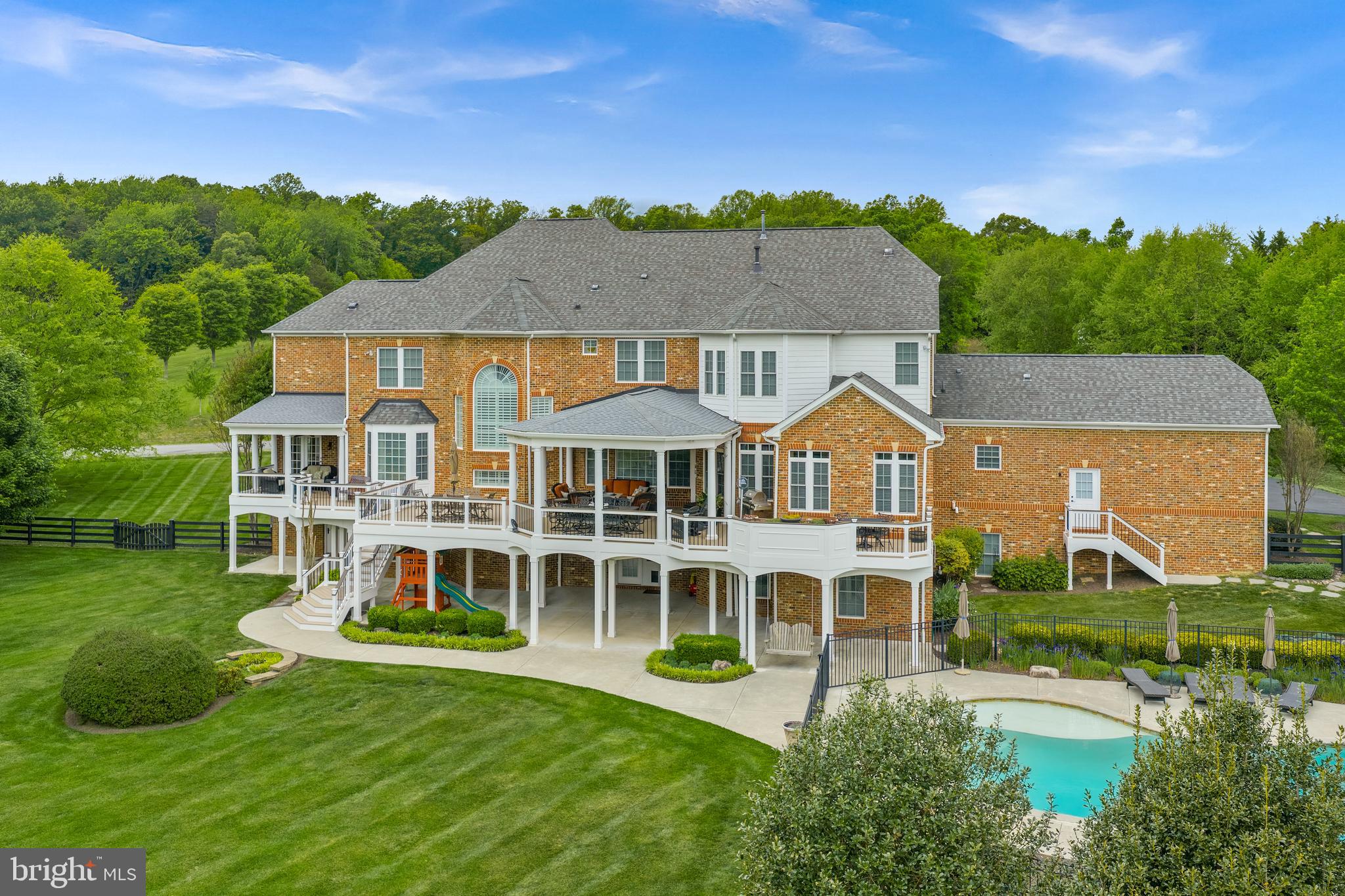 LONG ACRES - Residential