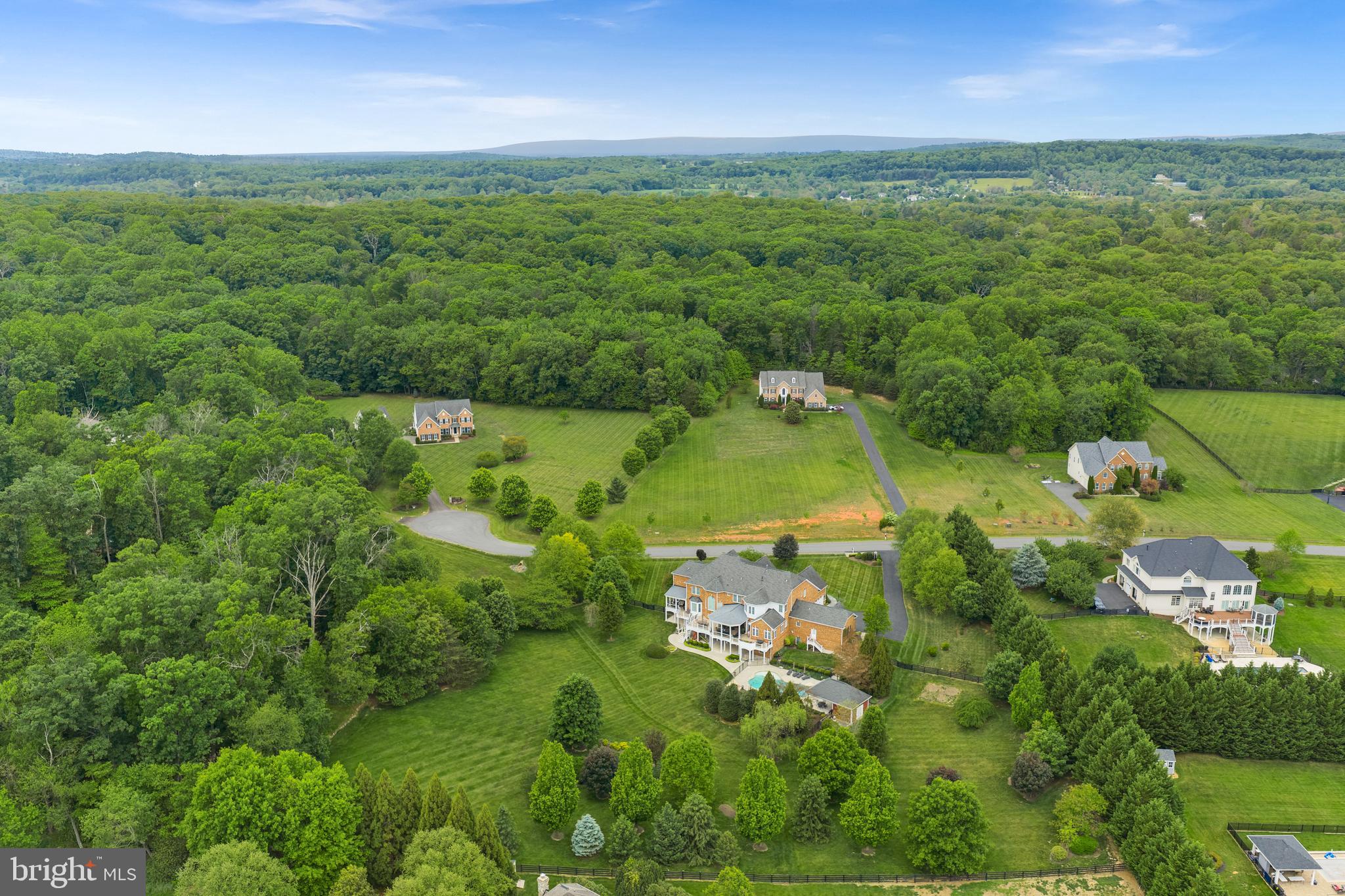 LONG ACRES - Residential