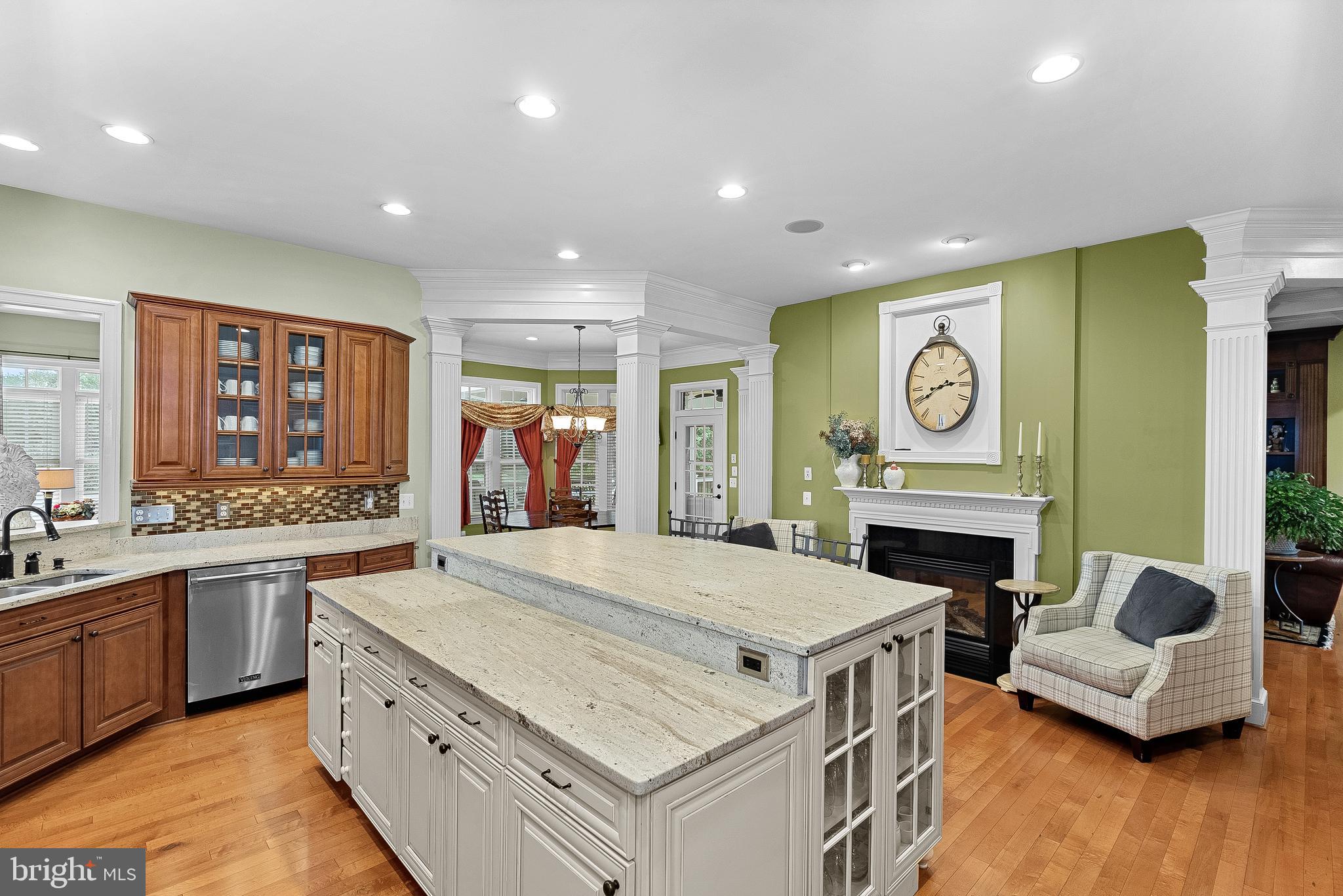 LONG ACRES - Residential