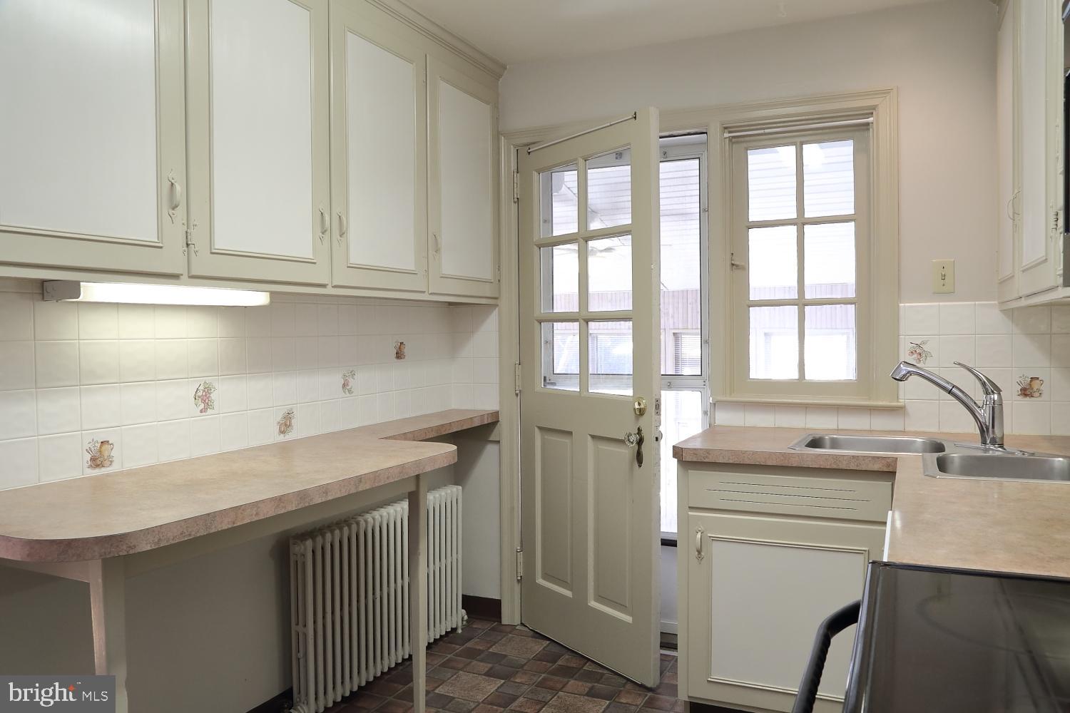 HAMILTON PARK - Residential