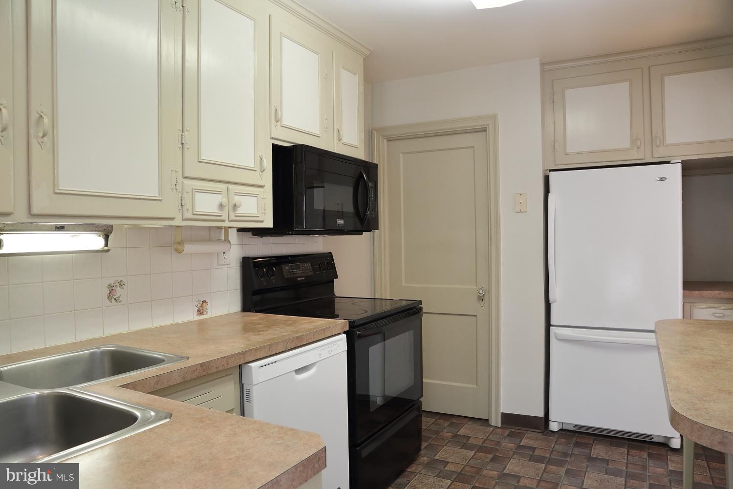 HAMILTON PARK - Residential