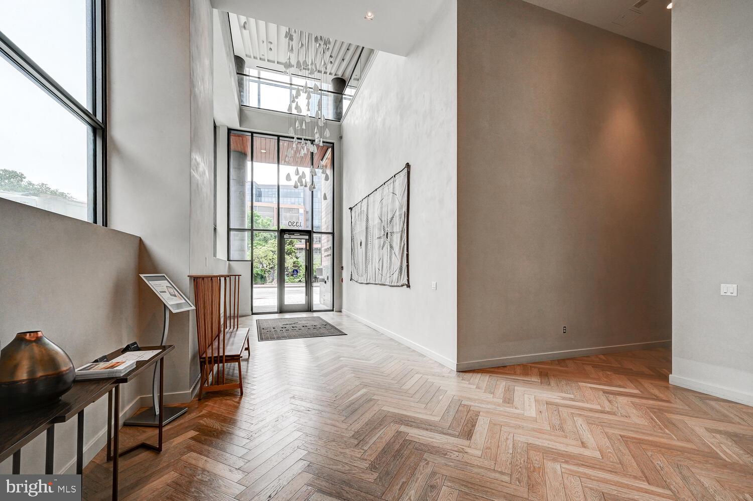 HARBOR EAST - Residential
