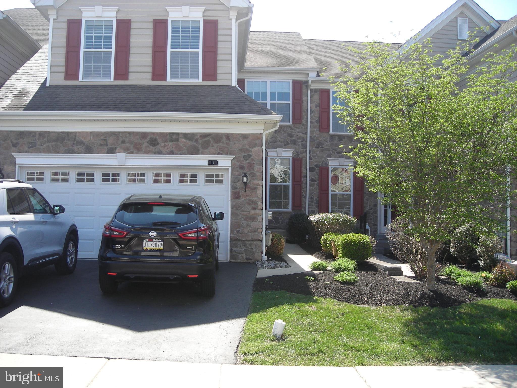 Real nice Toll Brothers Town located in The White Springs at Providence Community. Minimum 24  hour notice to show. Seller needs a lease back to find somewhere to move to after closing. There are a lot of upgrades. Far to many to mention here. Just look at the pics